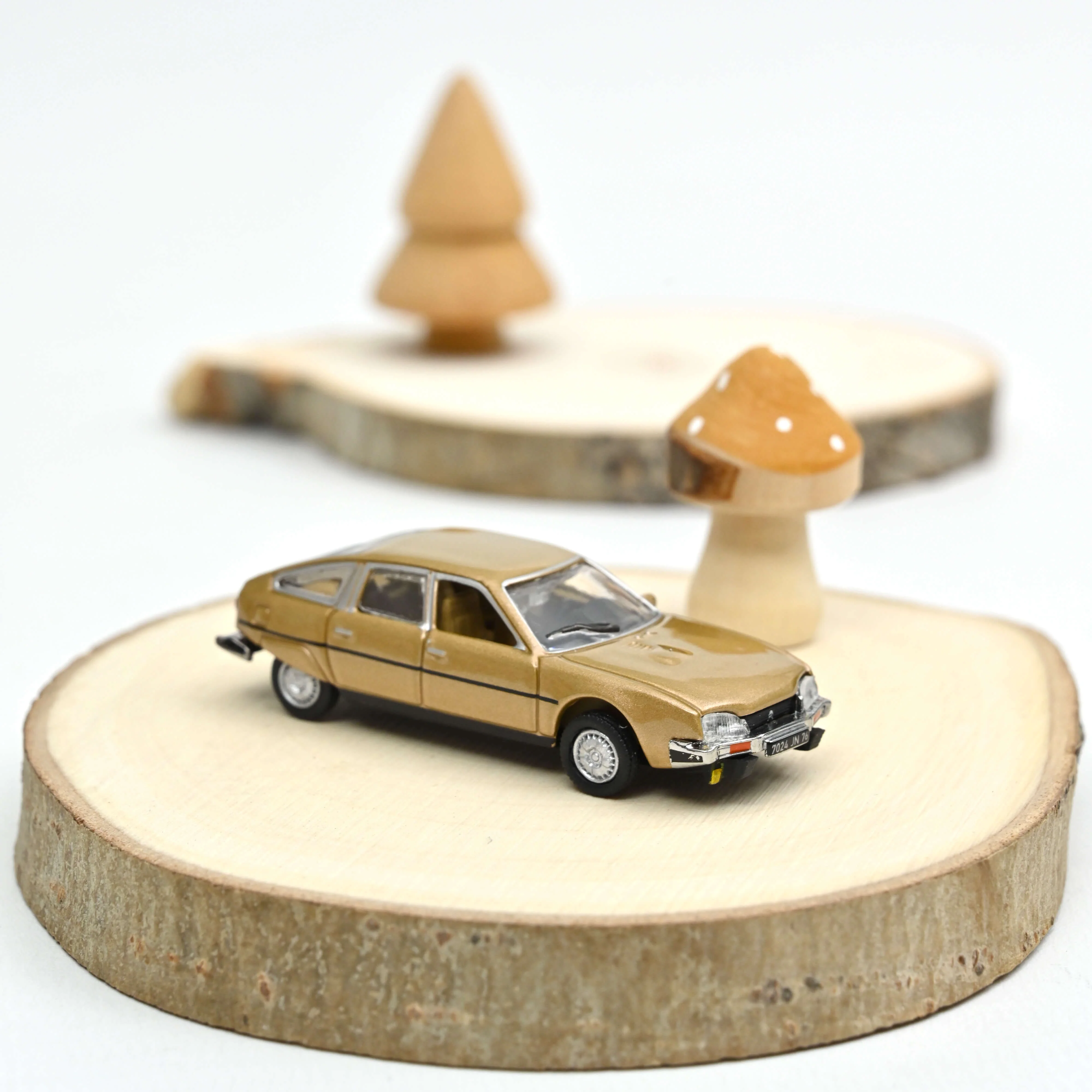 Citroën CX 2400 GTi 1977 Beige Métallique 1/87