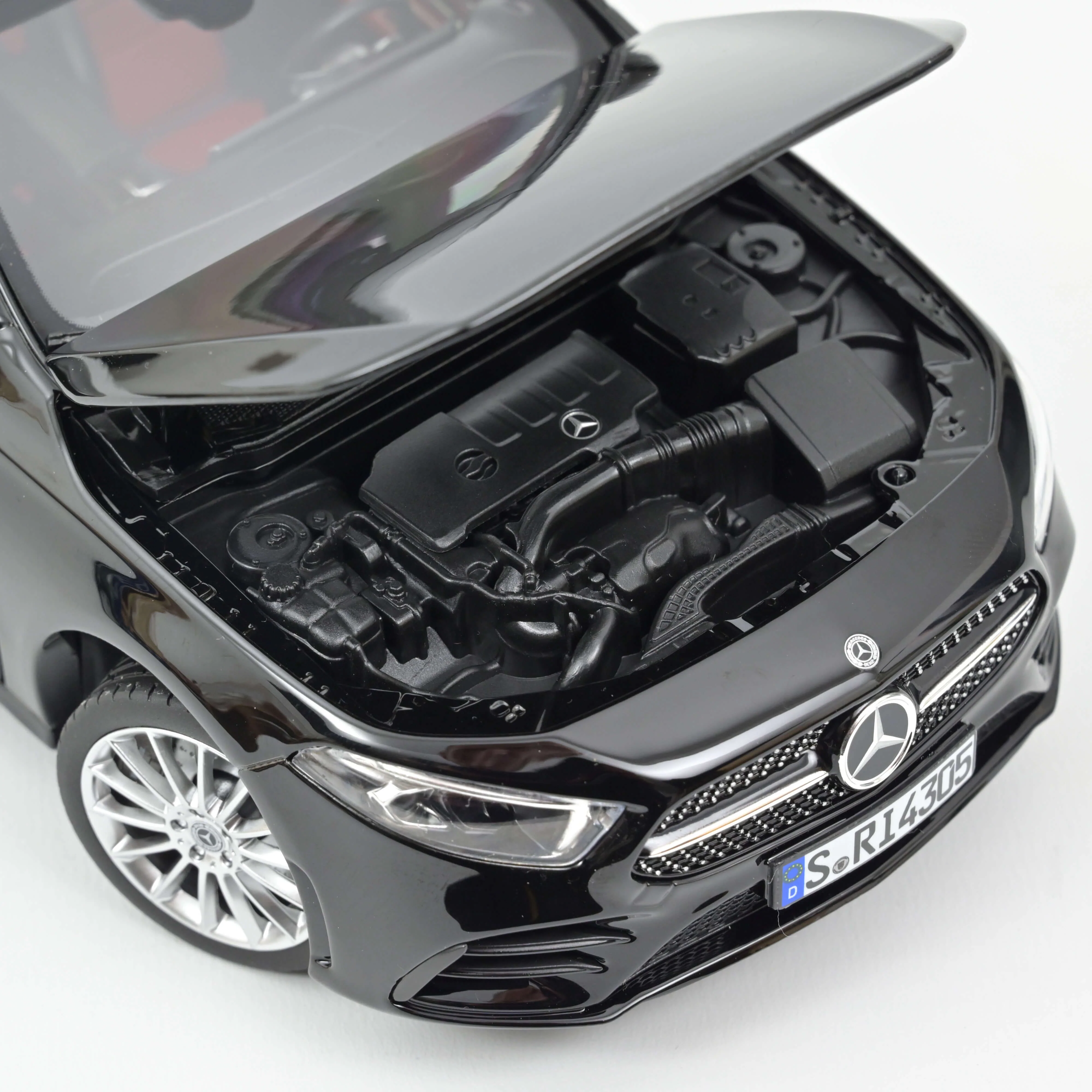 Mercedes-Benz Classe A AMG Line 2018 Noir 1/18 - Image 3