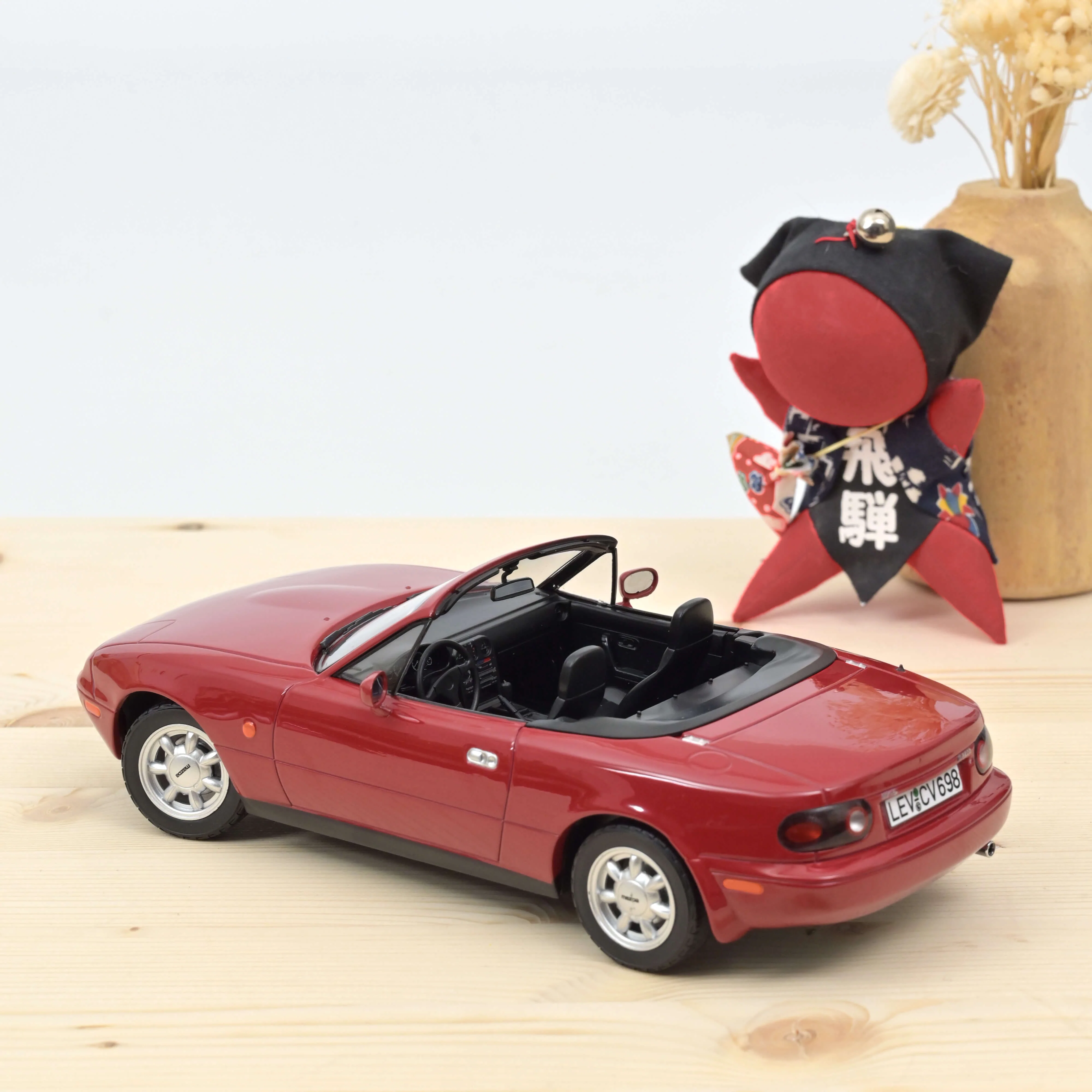 Mazda MX-5 1989 Rouge 1/18 - Image 3