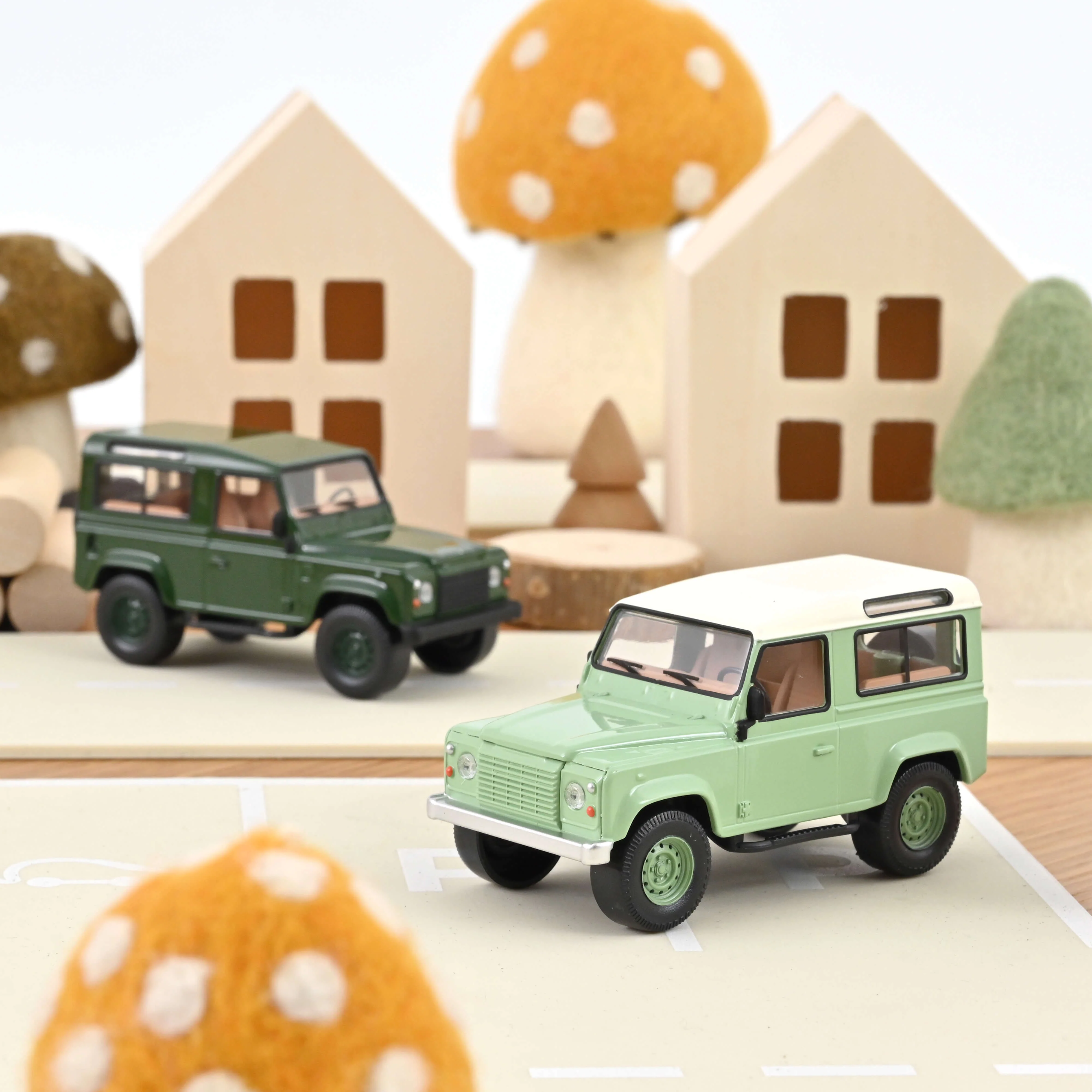 Land Rover Defender 1995 Vert/Blanc (Intérieur Marron) Jet-car 1/43 - Image 2