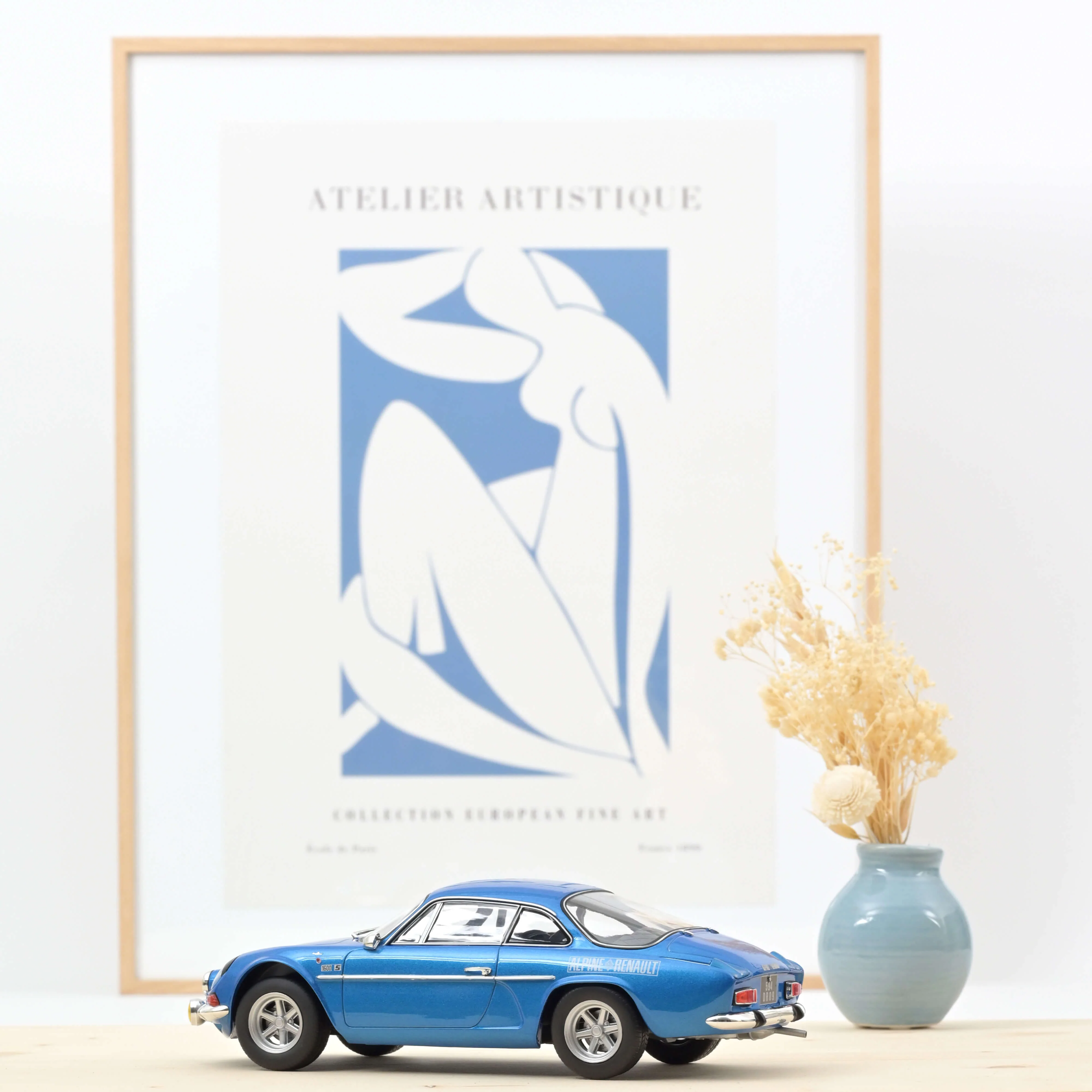 Alpine A110 1600S 1972 Bleu avec logo latéral 1/18 - Image 2