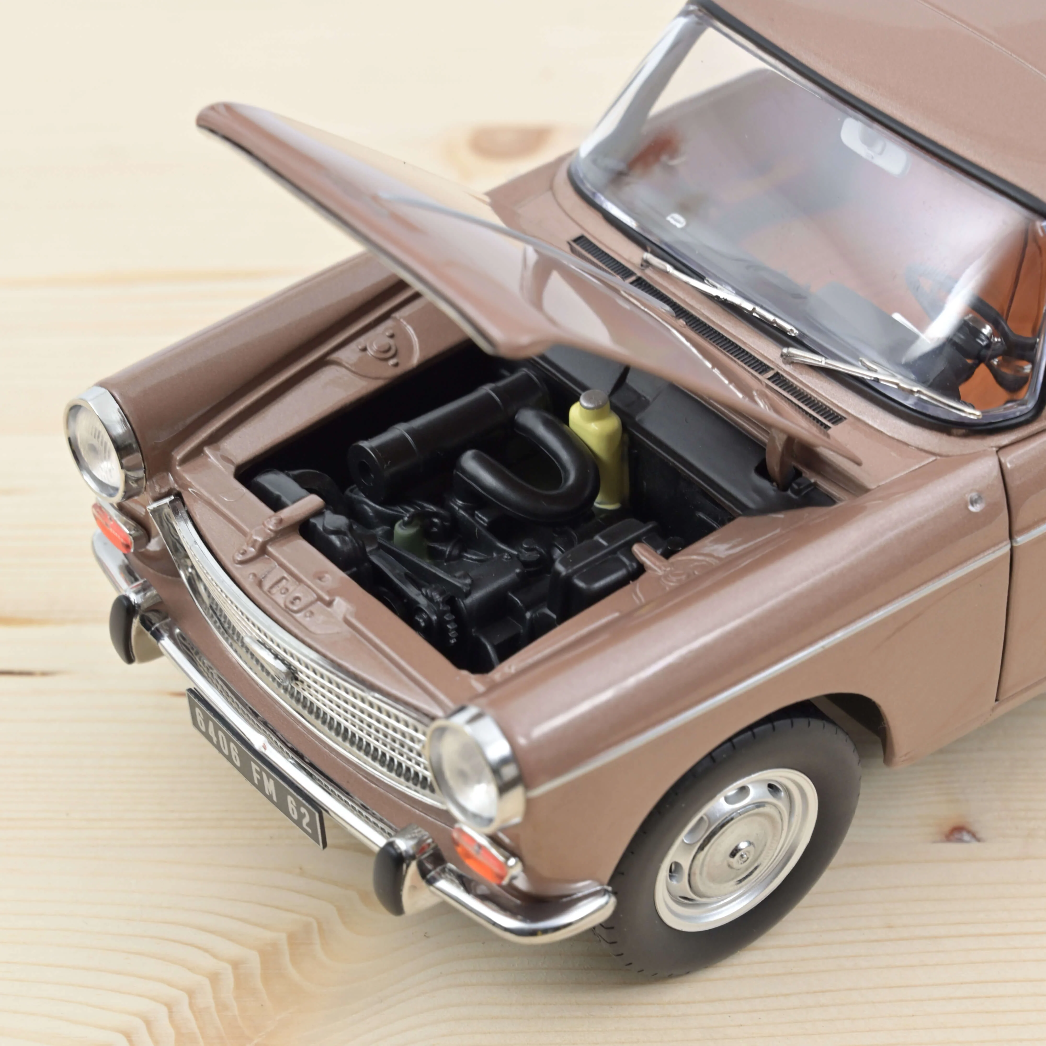 Peugeot 404 1965 Marron métallisé avec Caravane Hénon 1/18 - Image 7