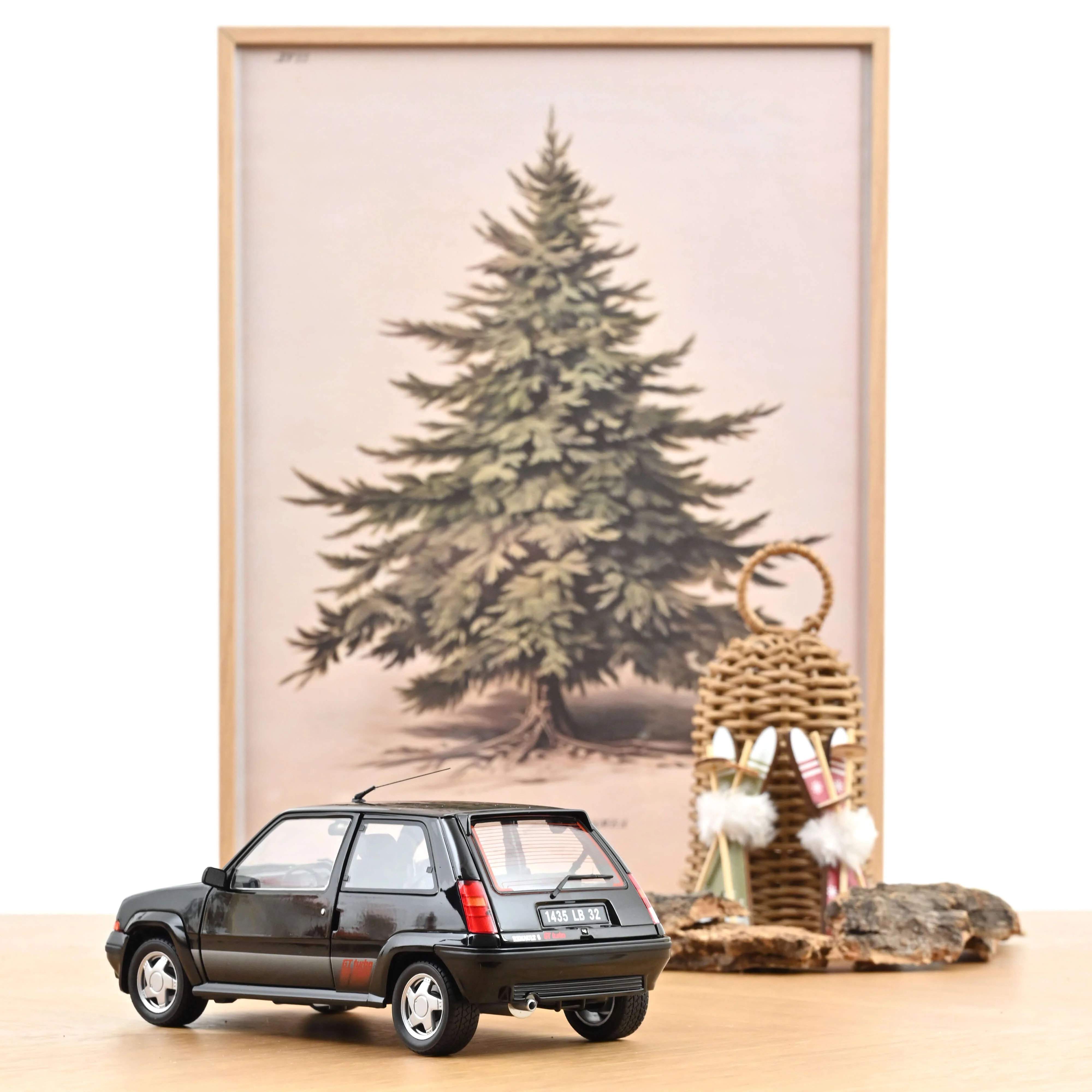 Renault SuperCinq GT Turbo Ph II 1989 Noir 1/18 - Image 3