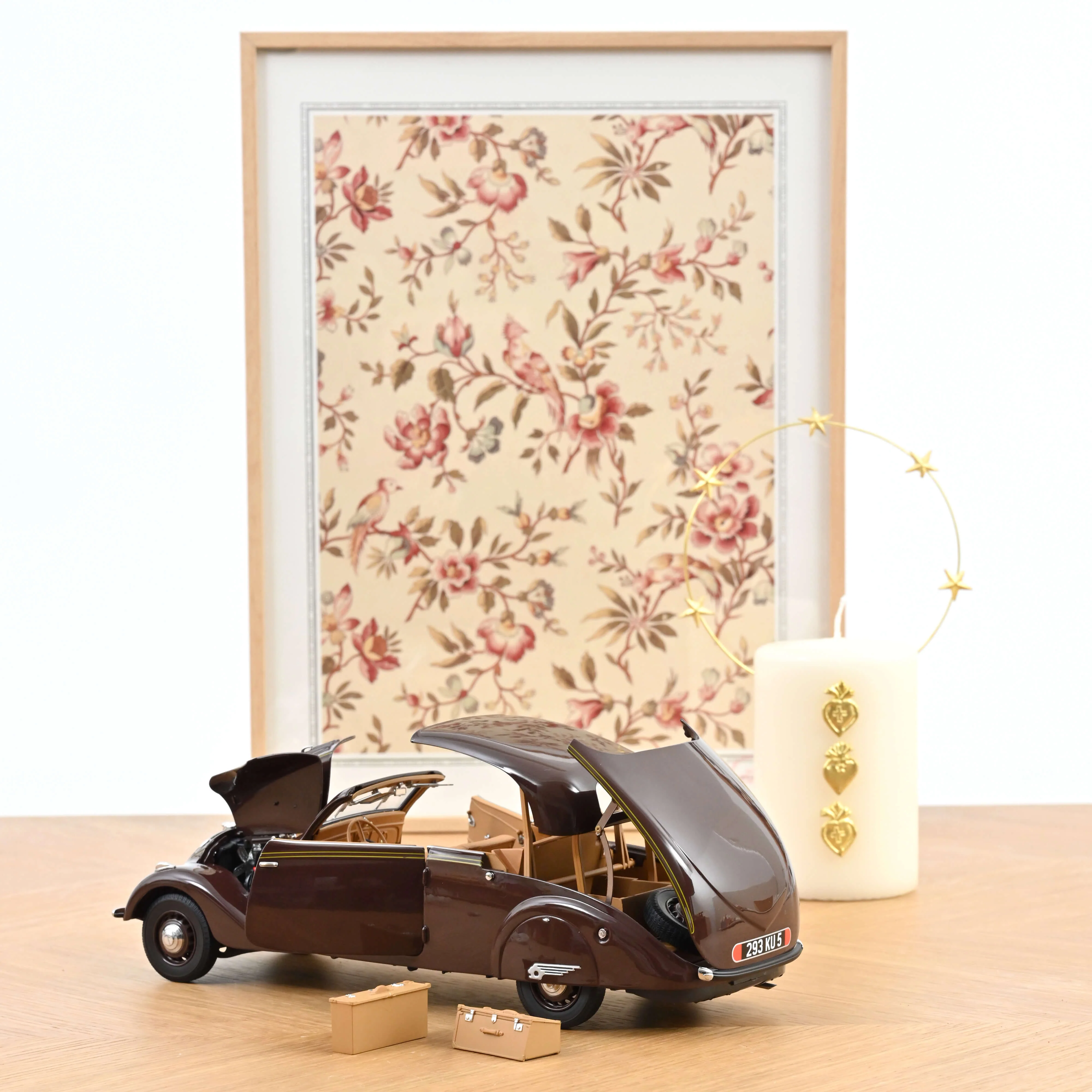 Peugeot 402 Eclipse 1937 Chocolat 1/18 - Image 4