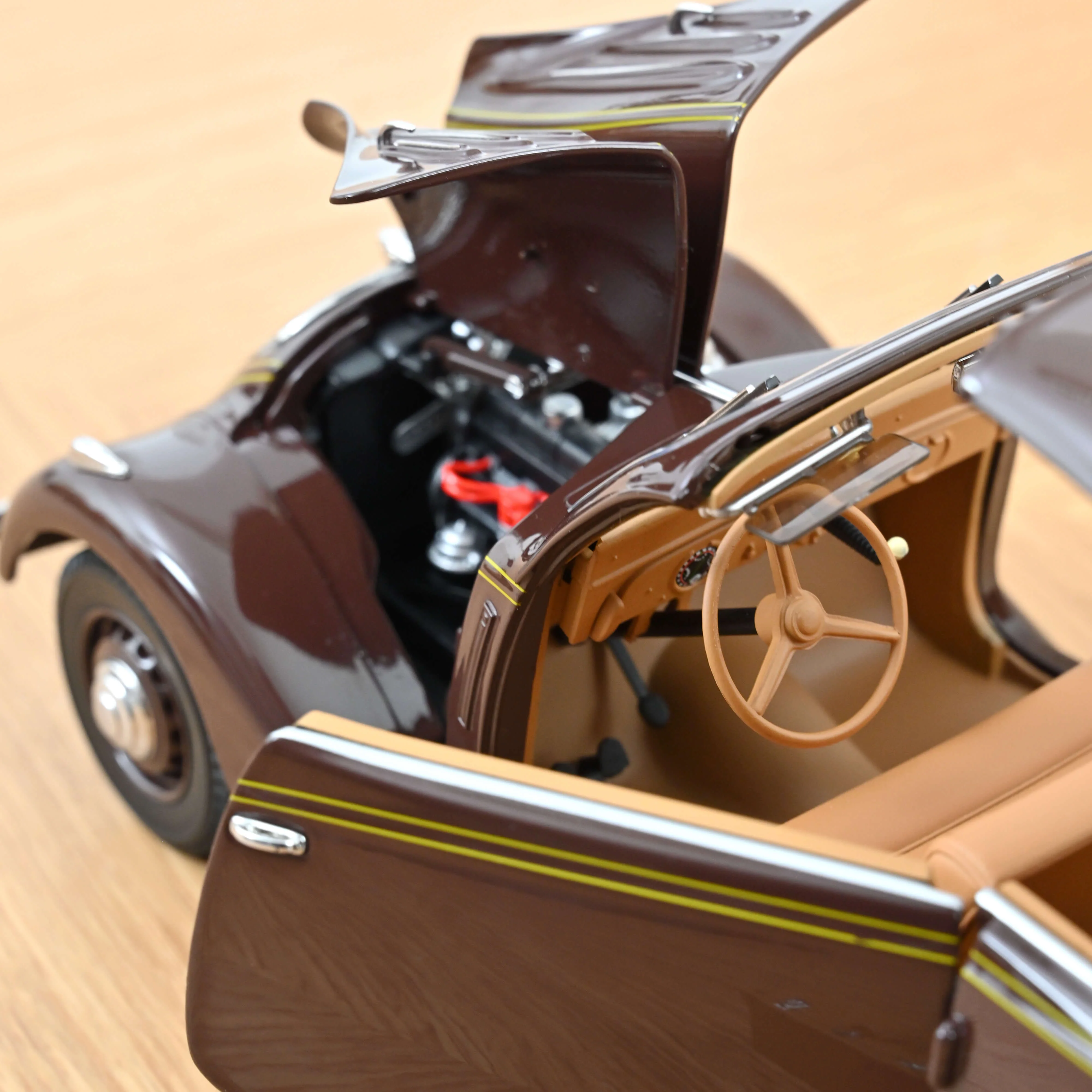 Peugeot 402 Eclipse 1937 Chocolat 1/18 - Image 8