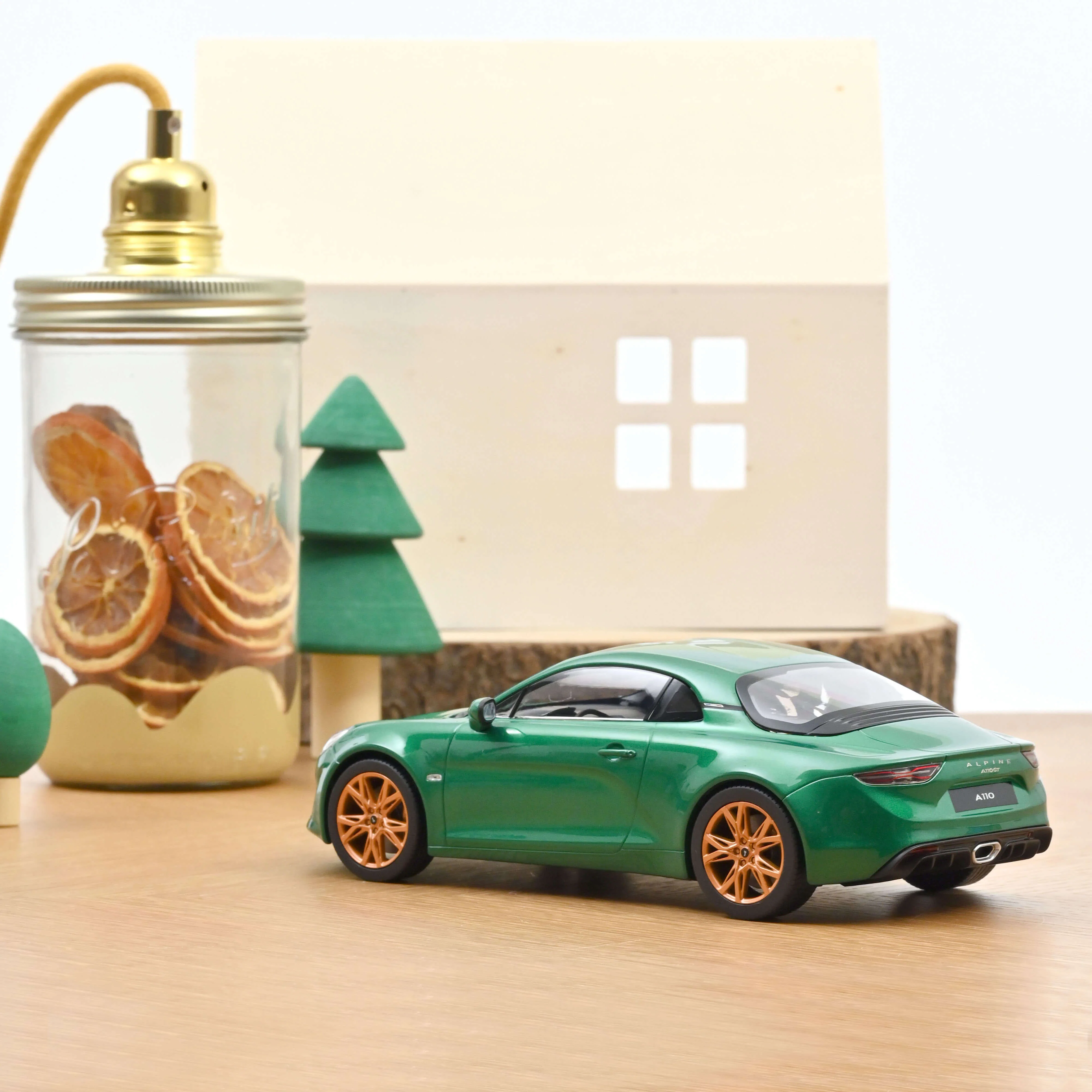 Alpine A110 GT 2022 Vert Emeraude 1:18 - 110 pcs - Image 2