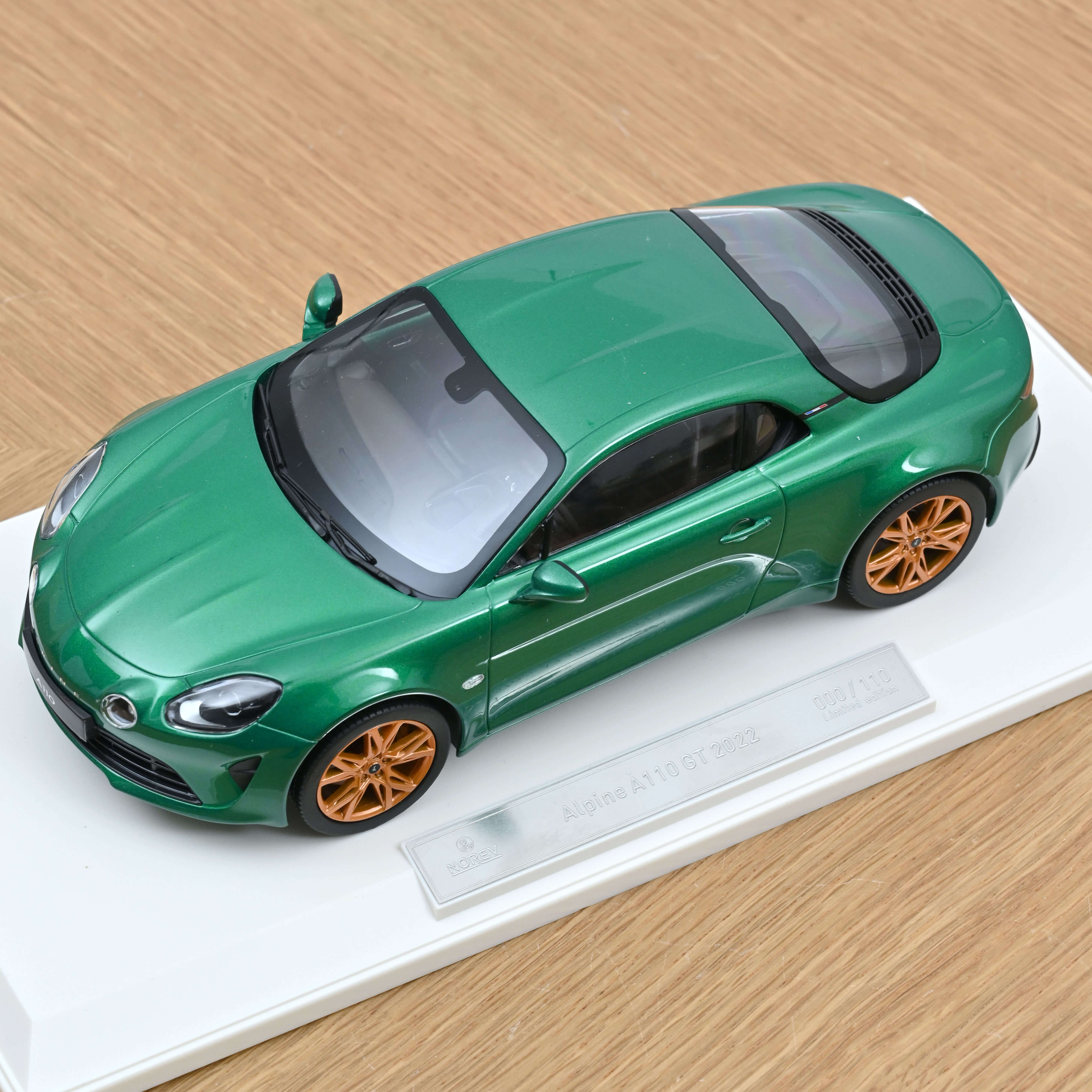 Alpine A110 GT 2022 Vert Emeraude 1:18 - 110 pcs - Image 3