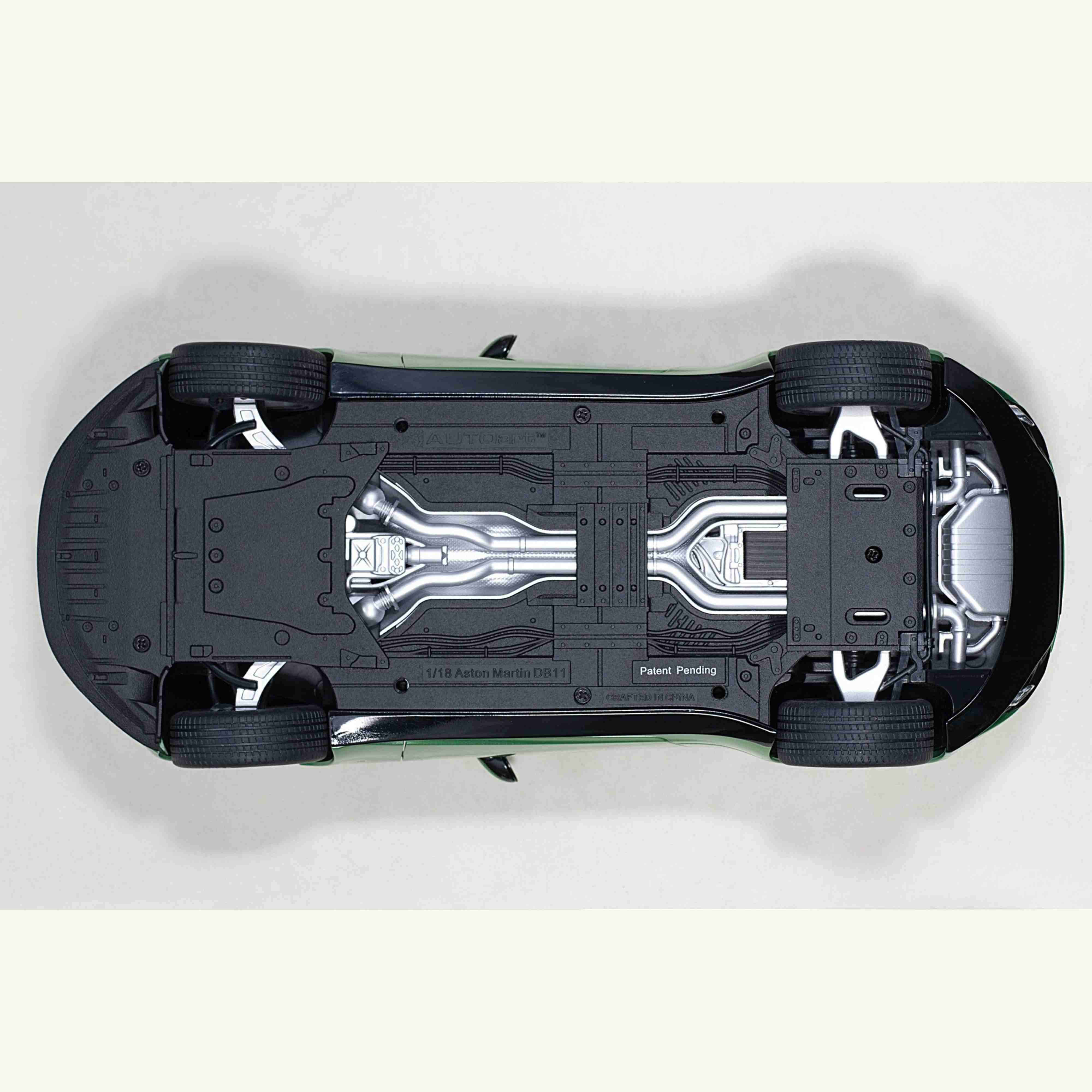 Aston Martin DB11 Appletree Green 1/18 - Image 6