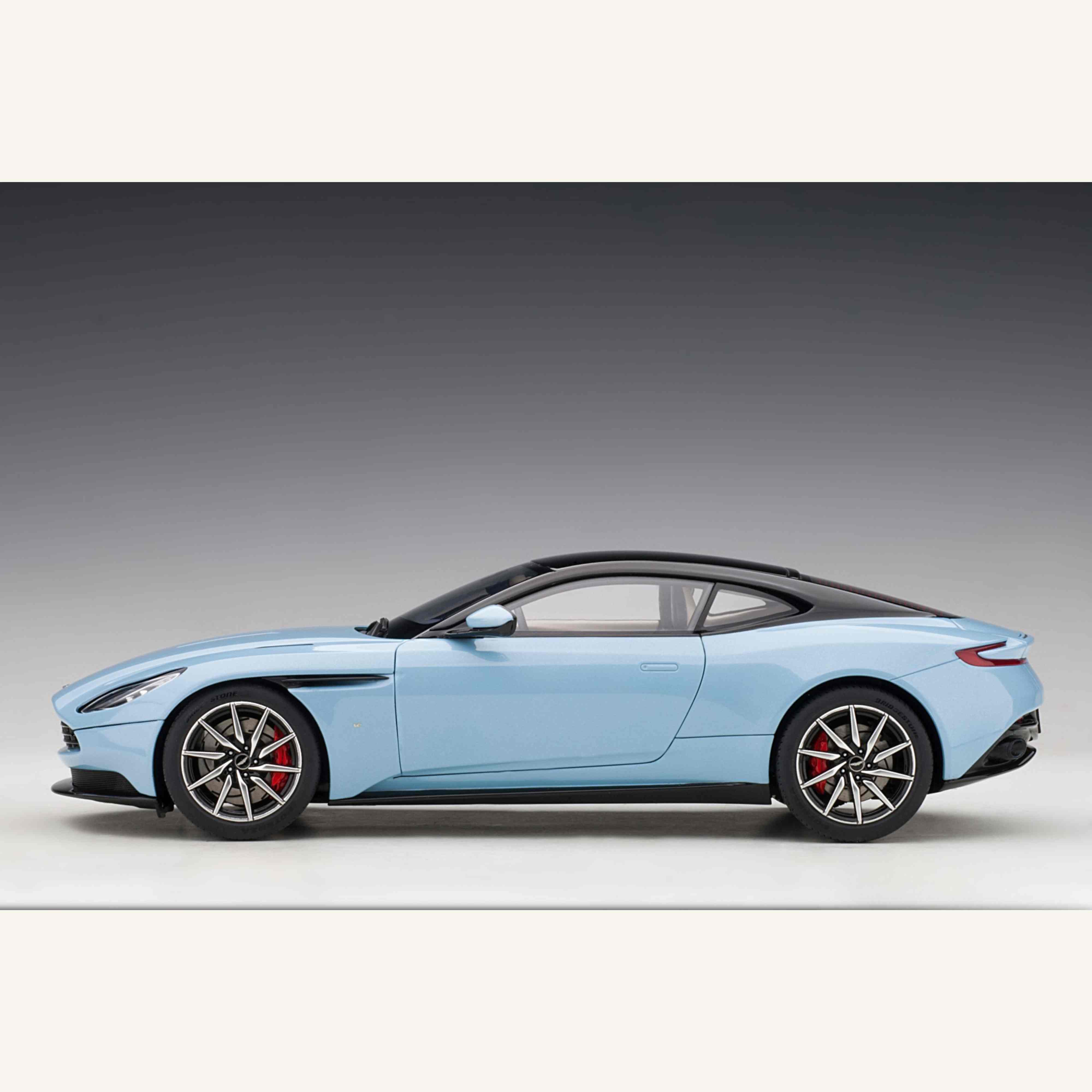 Aston Martin DB11 Rosted Glass Blue 1:18 - Image 3