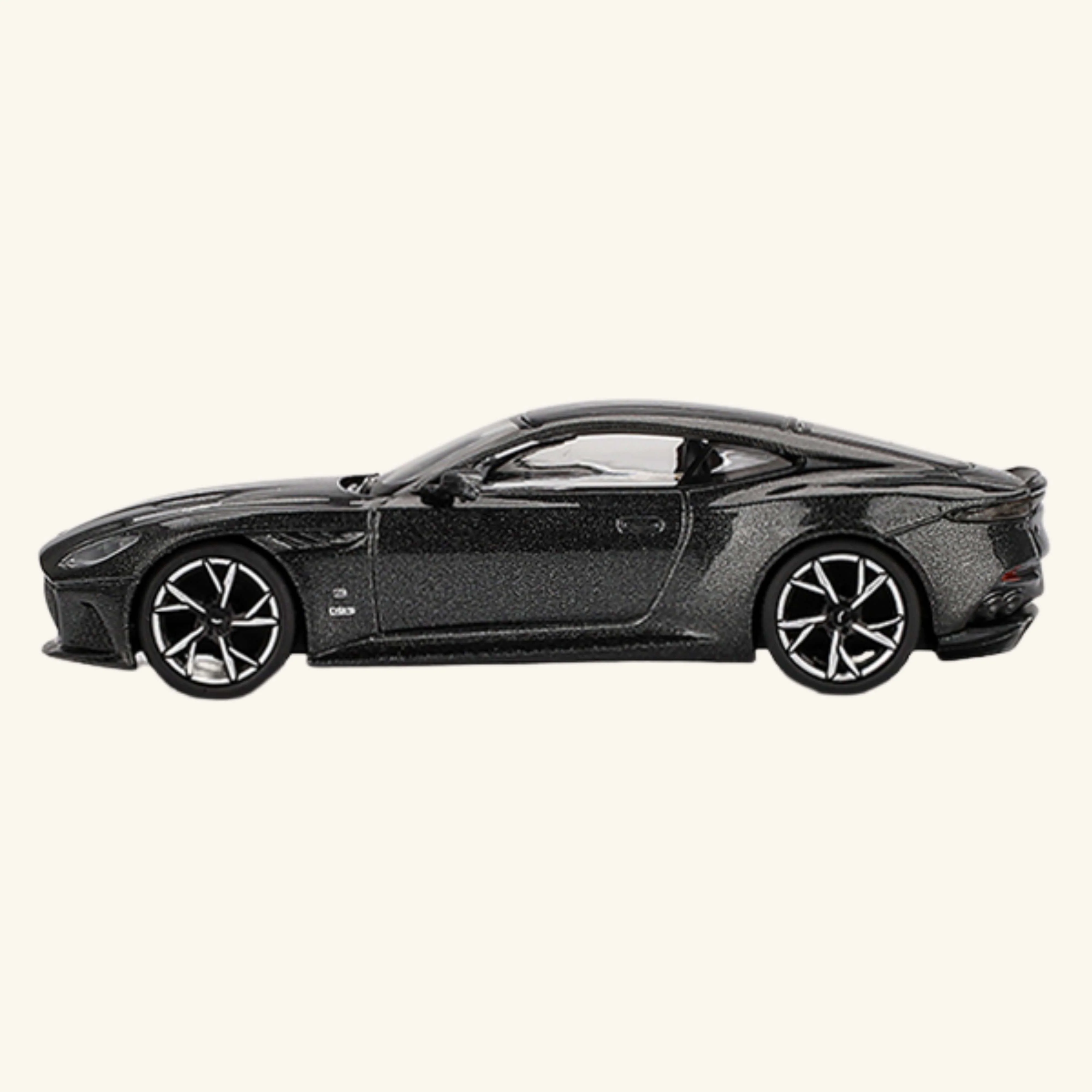 Aston Martin DBS Édition 007 Gris 2024 1/64 - Image 4