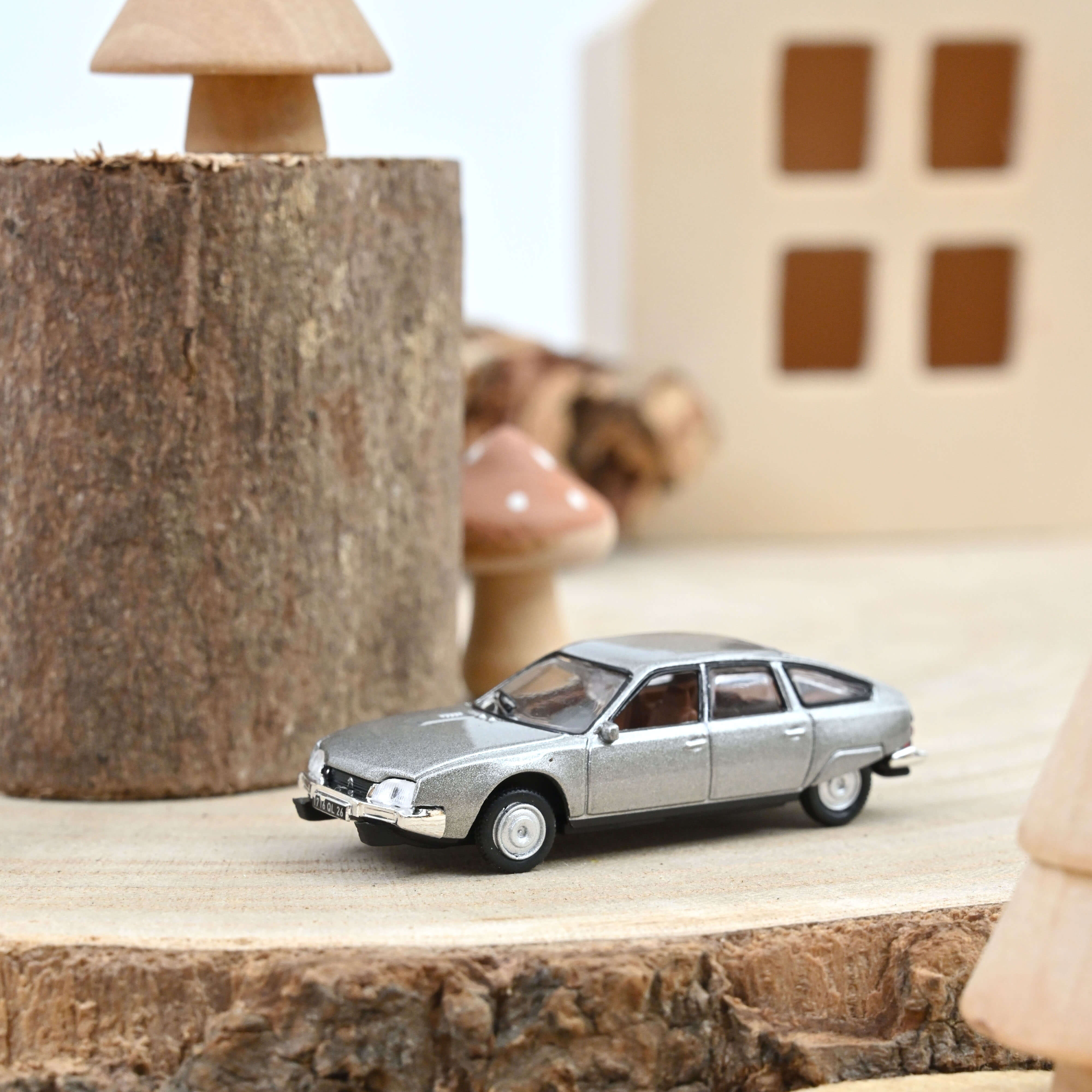 Citroën CX 2000 Gris Largentière 1977 1/87