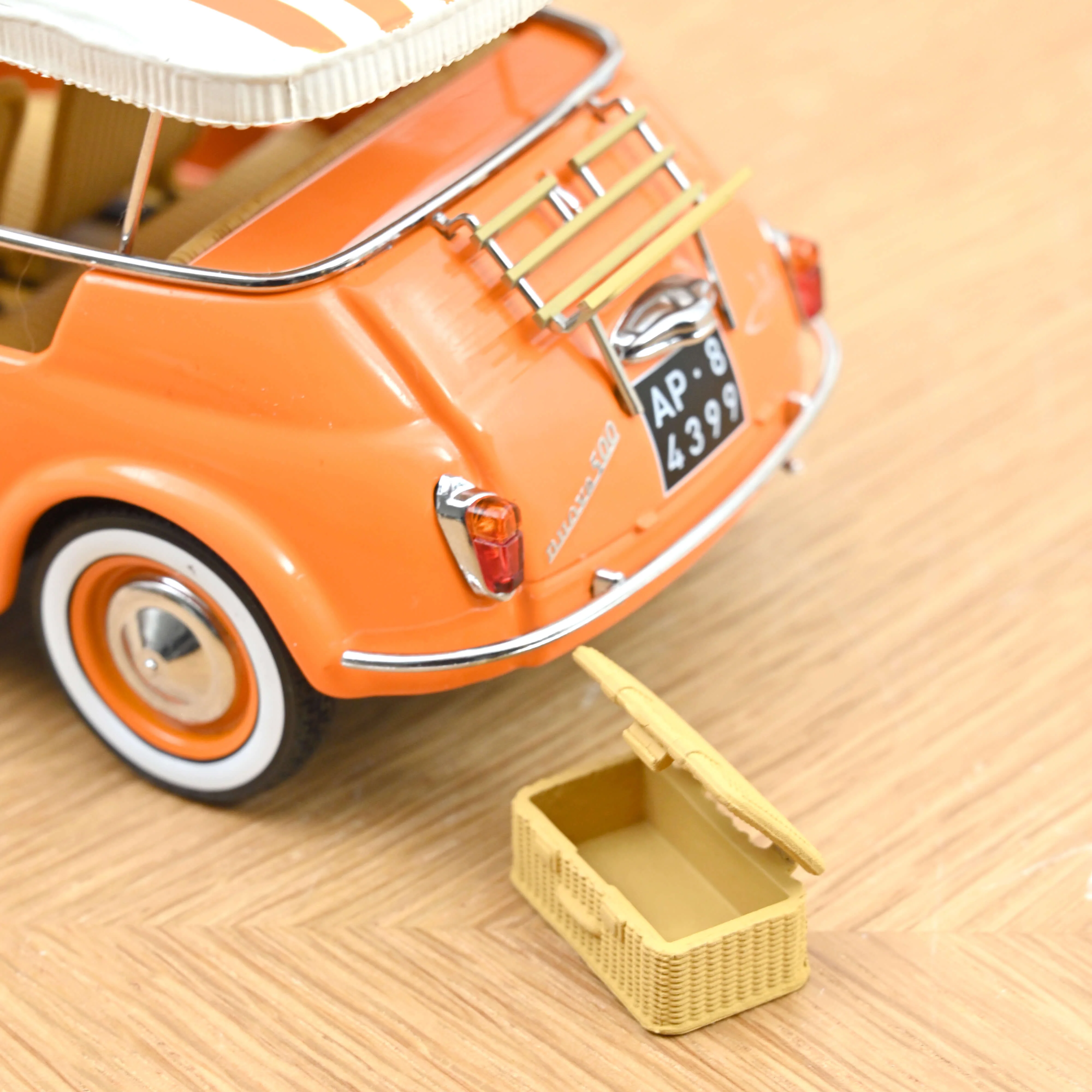 Fiat 500 Jolly 1965 Orange 1/18 - Image 5
