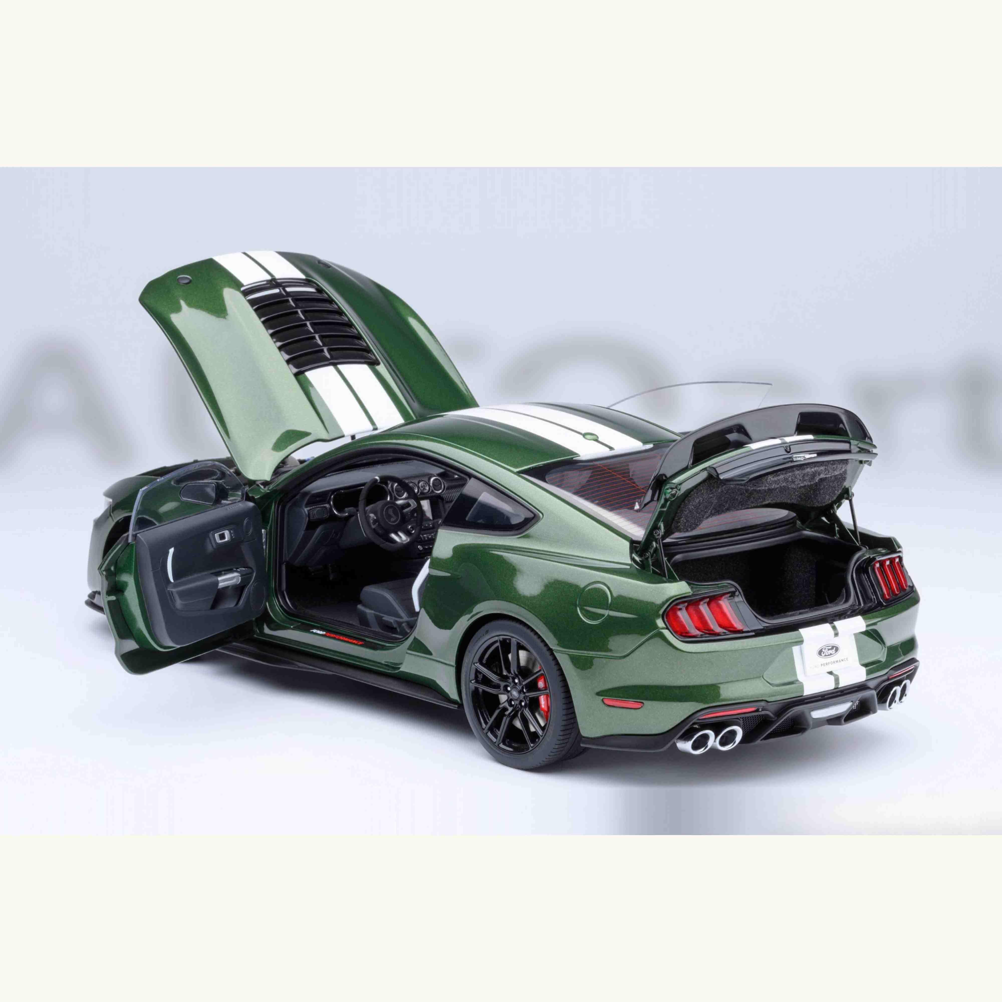 Ford Mustang Shelby GT500 Eruption Green 1/18 - Image 11