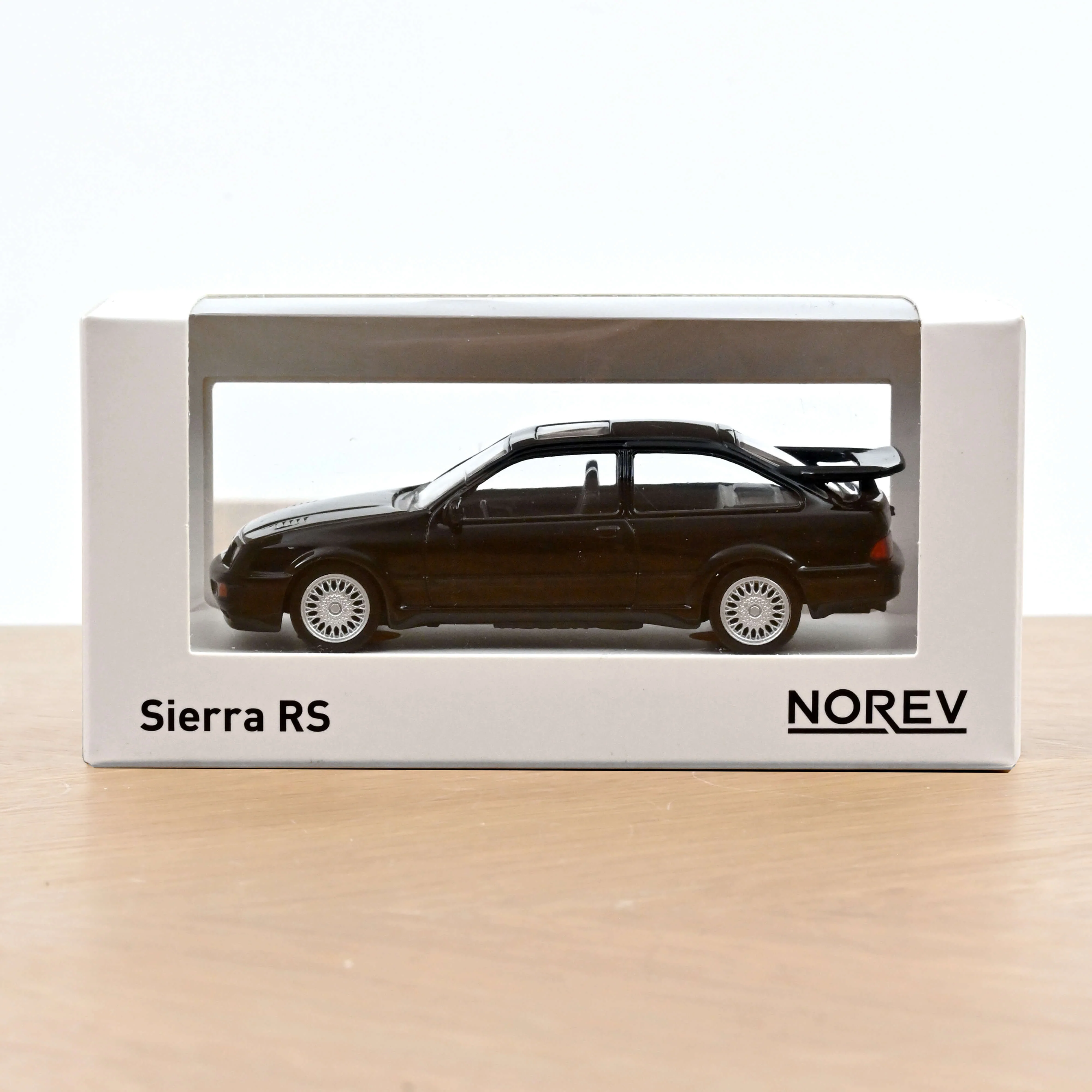 Ford Sierra RS Cosworth 1986 Noir Jet-car 1/43 - Image 2