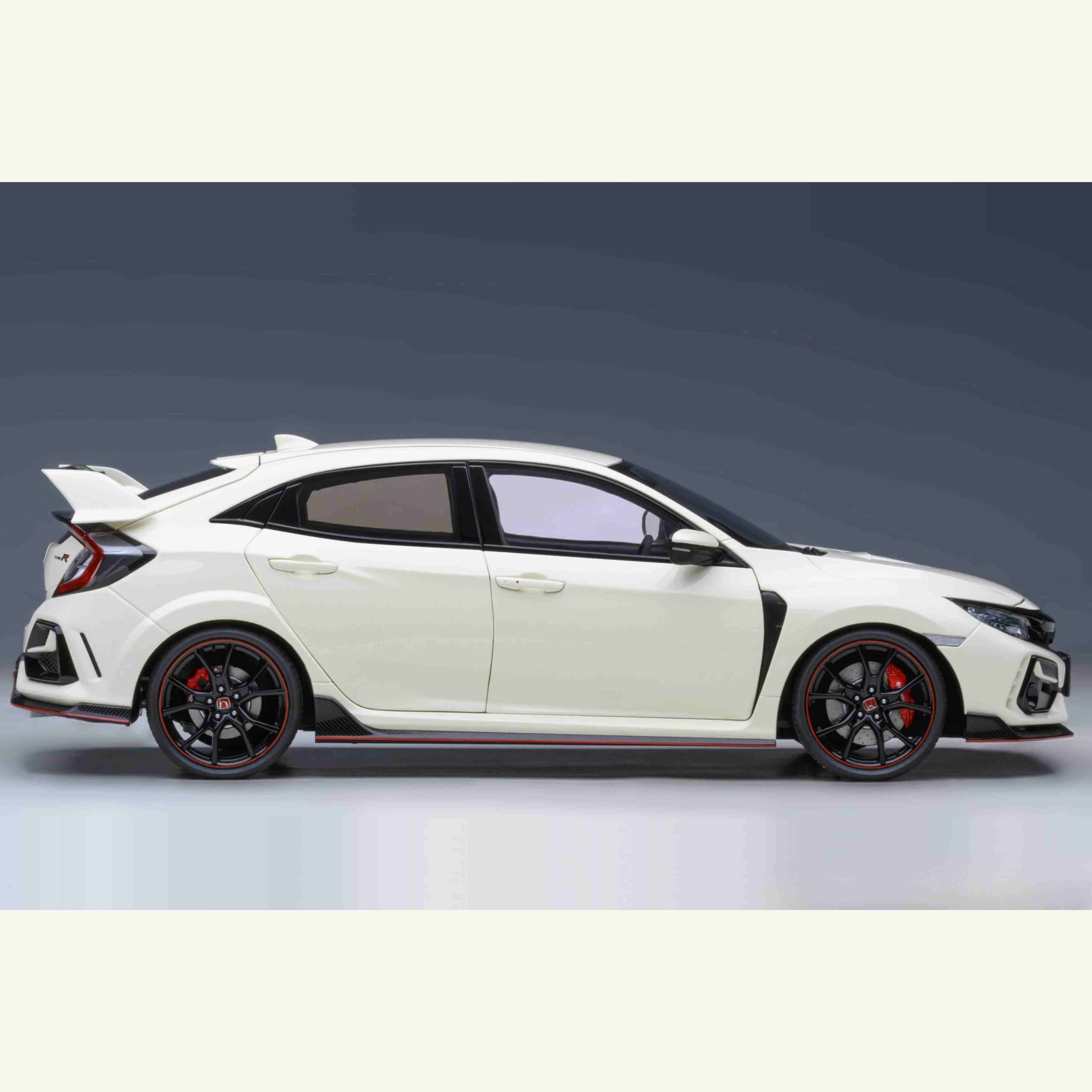 Honda Civic Type R (FK8) Championship White 2021 1/18 - Image 3