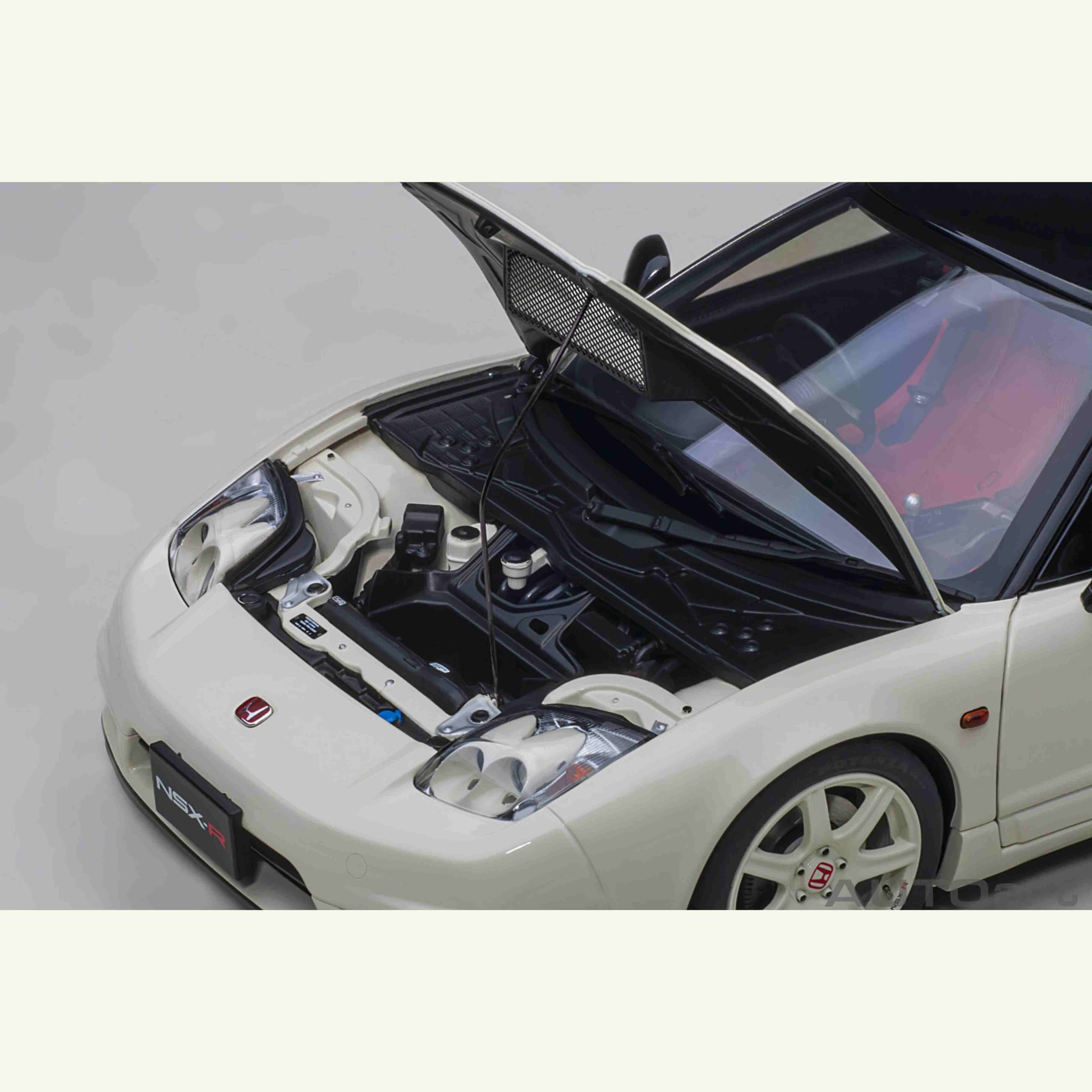 Honda NSX-R (NA2) 2019 Championship White 1/18 - Image 7