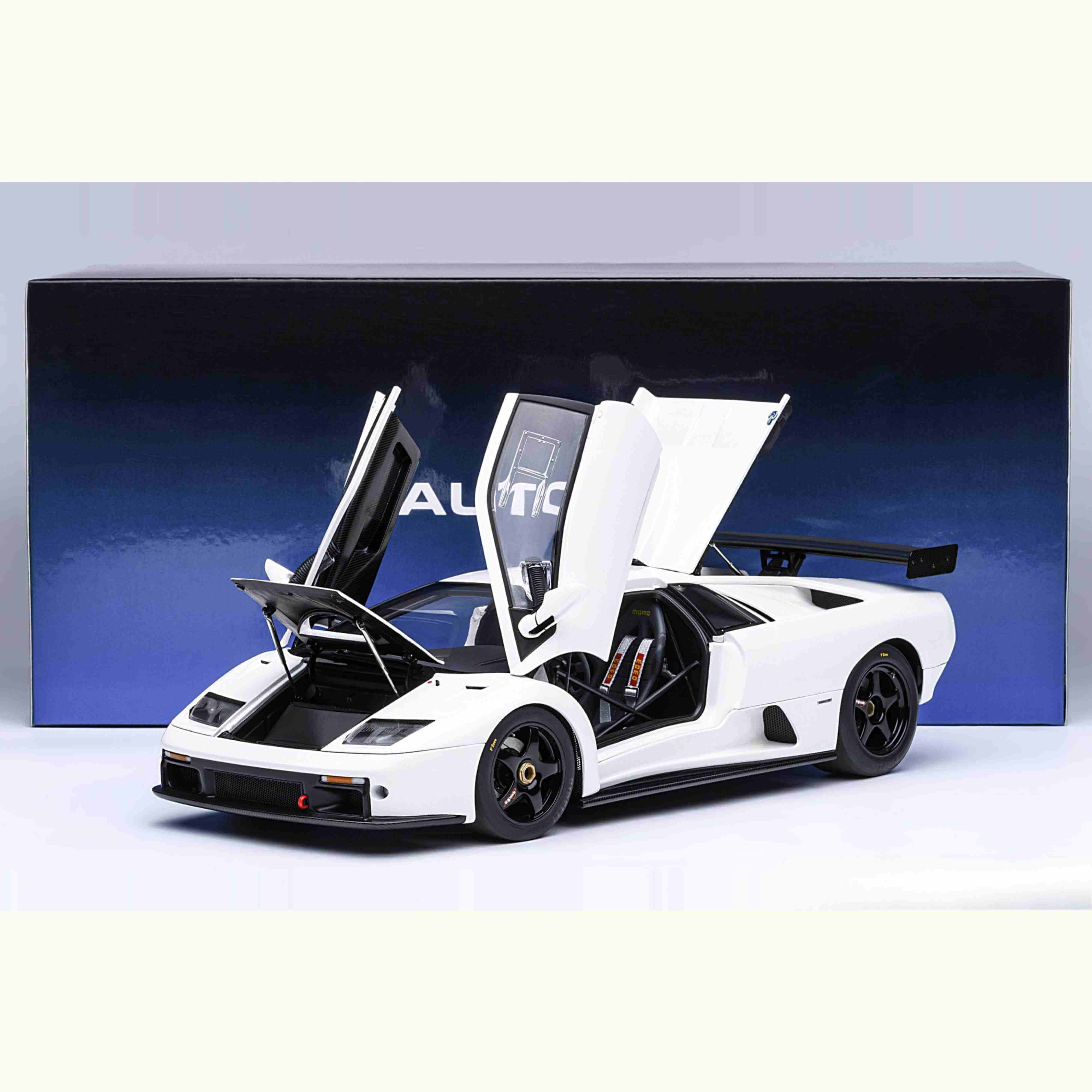 Lamborghini Diablo GTR 1999 Impact White 1/18 - Image 10
