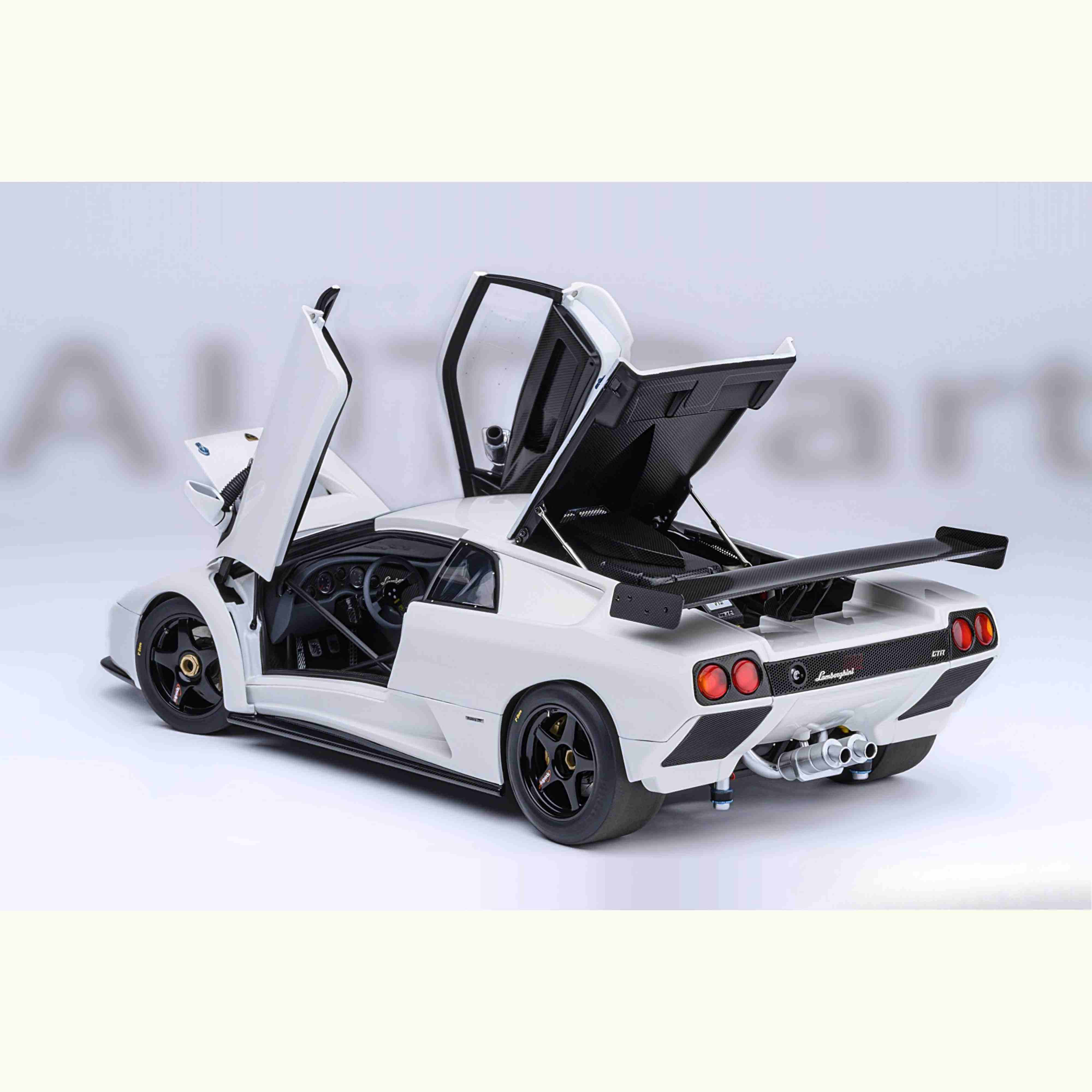 Lamborghini Diablo GTR 1999 Impact White 1/18 - Image 9