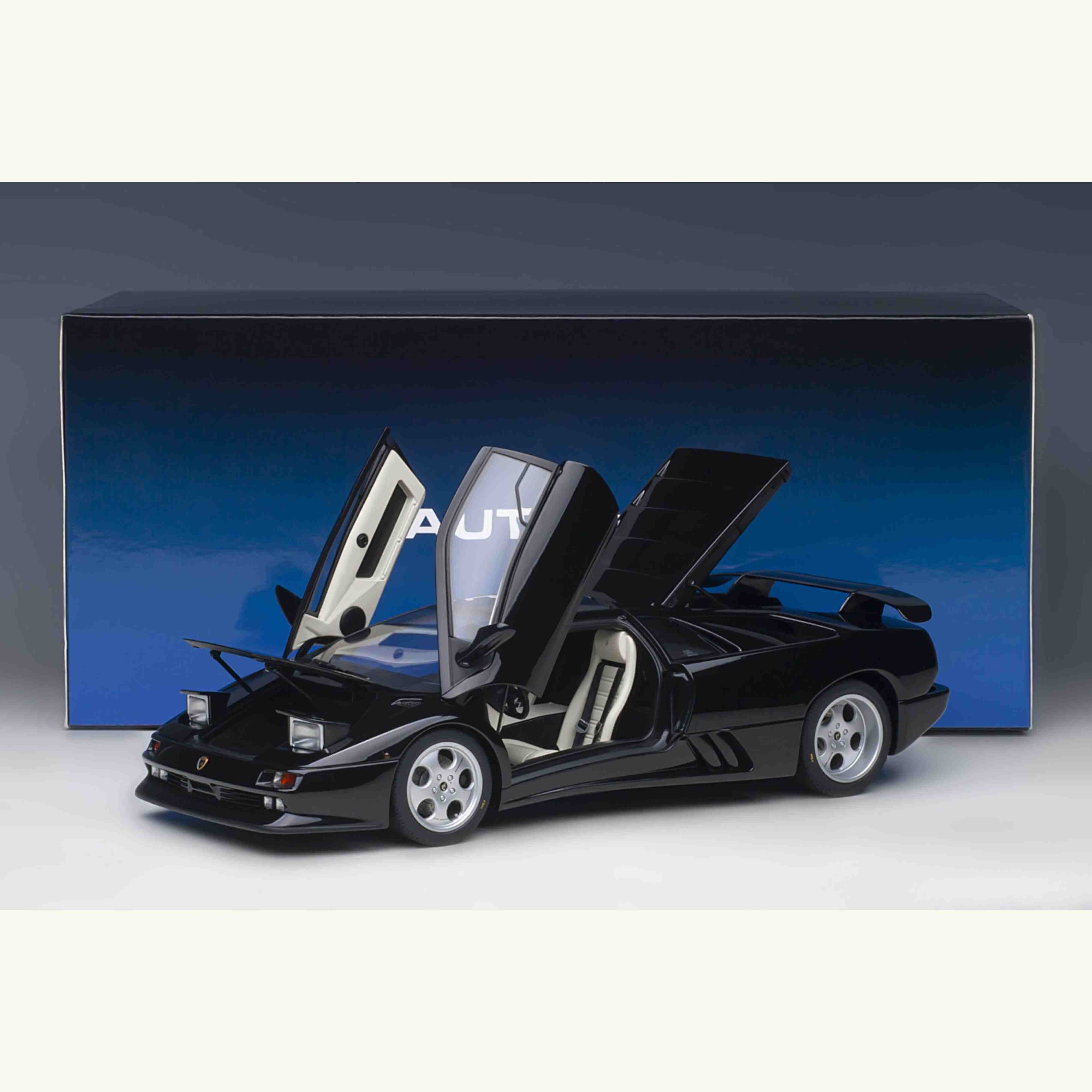 Lamborghini Diablo SE30 1993 Deep Black Metallic 1/18 - Image 12