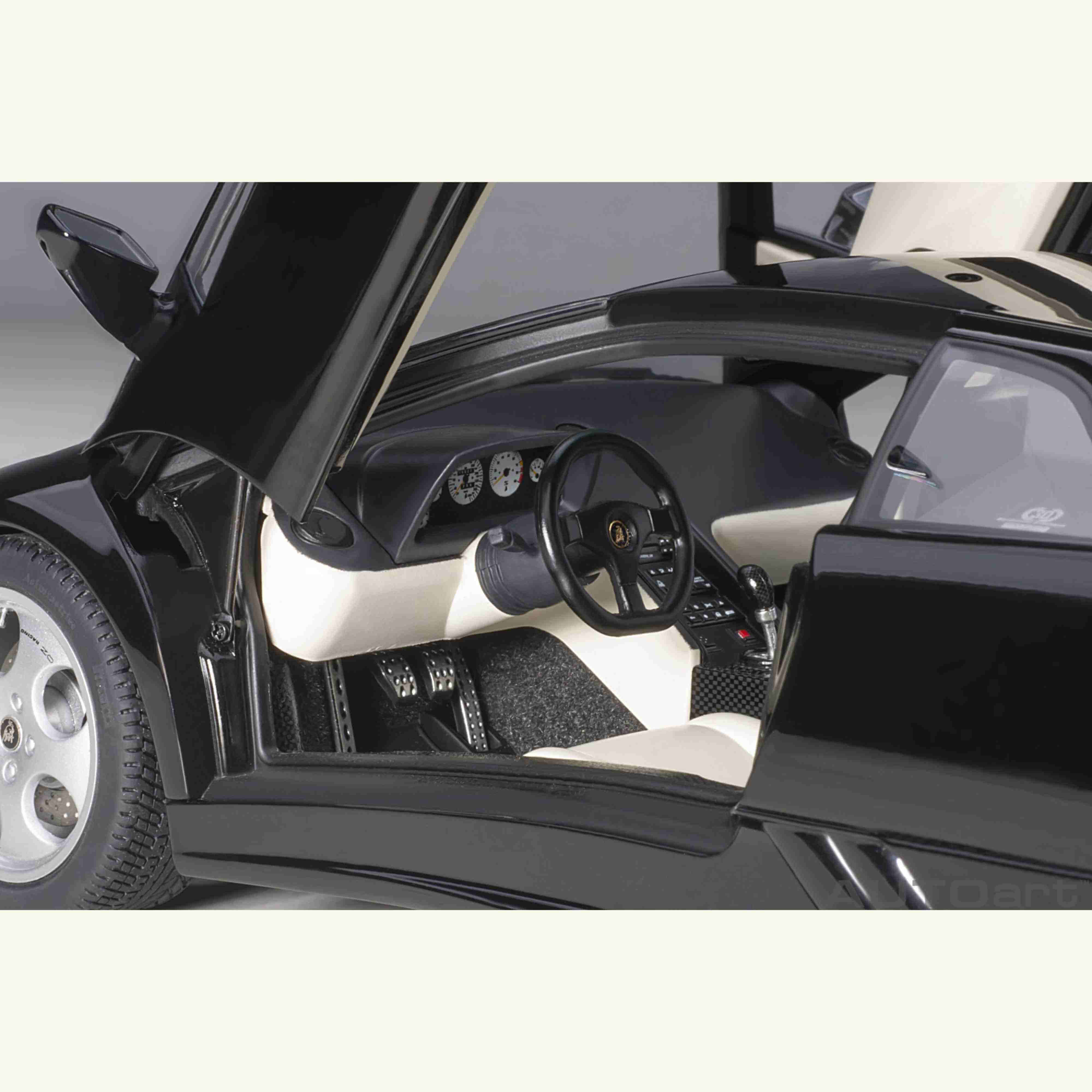Lamborghini Diablo SE30 1993 Deep Black Metallic 1/18 - Image 7