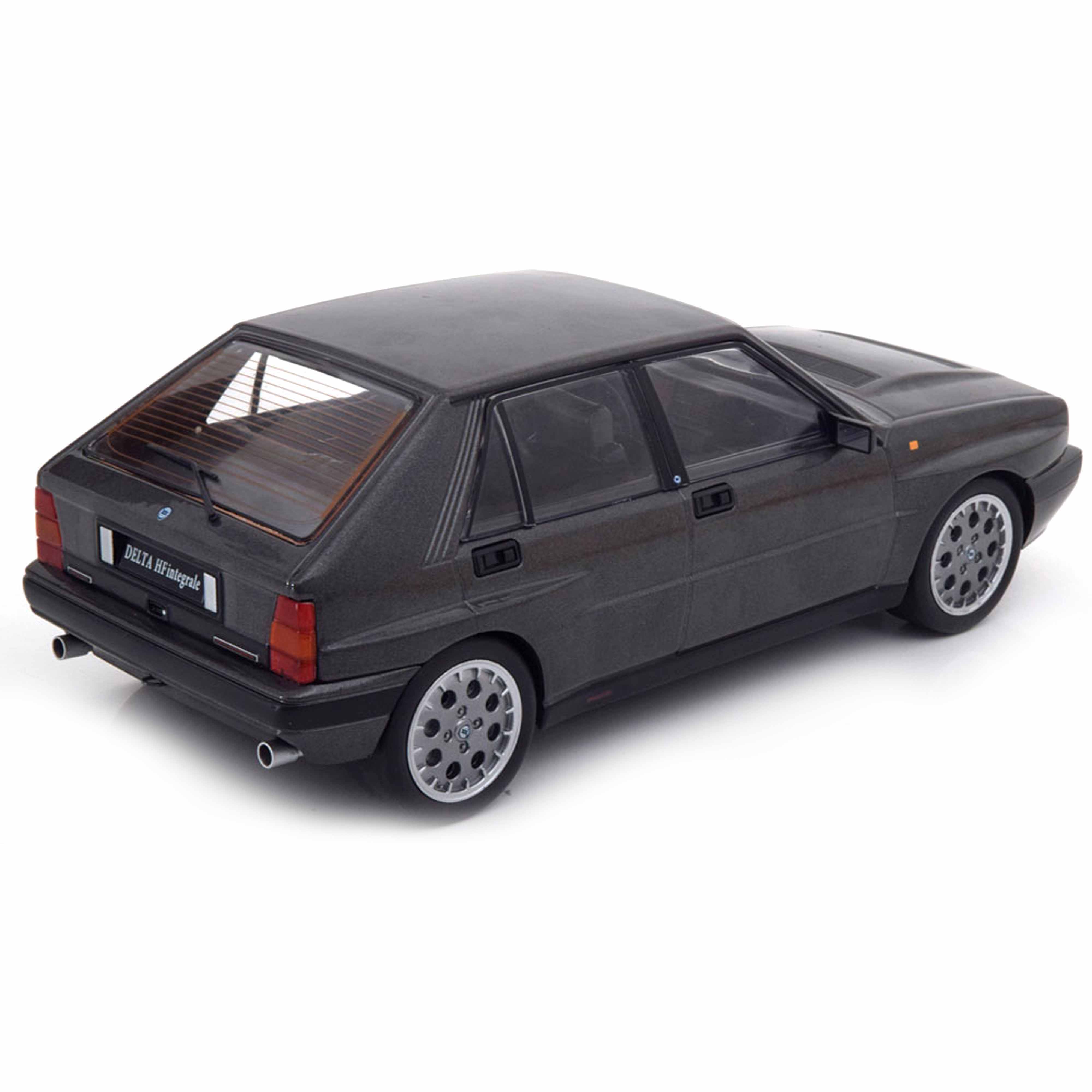 Lancia Delta HF Integrale 16V 1990 gris métallisé 1/18 - Image 2
