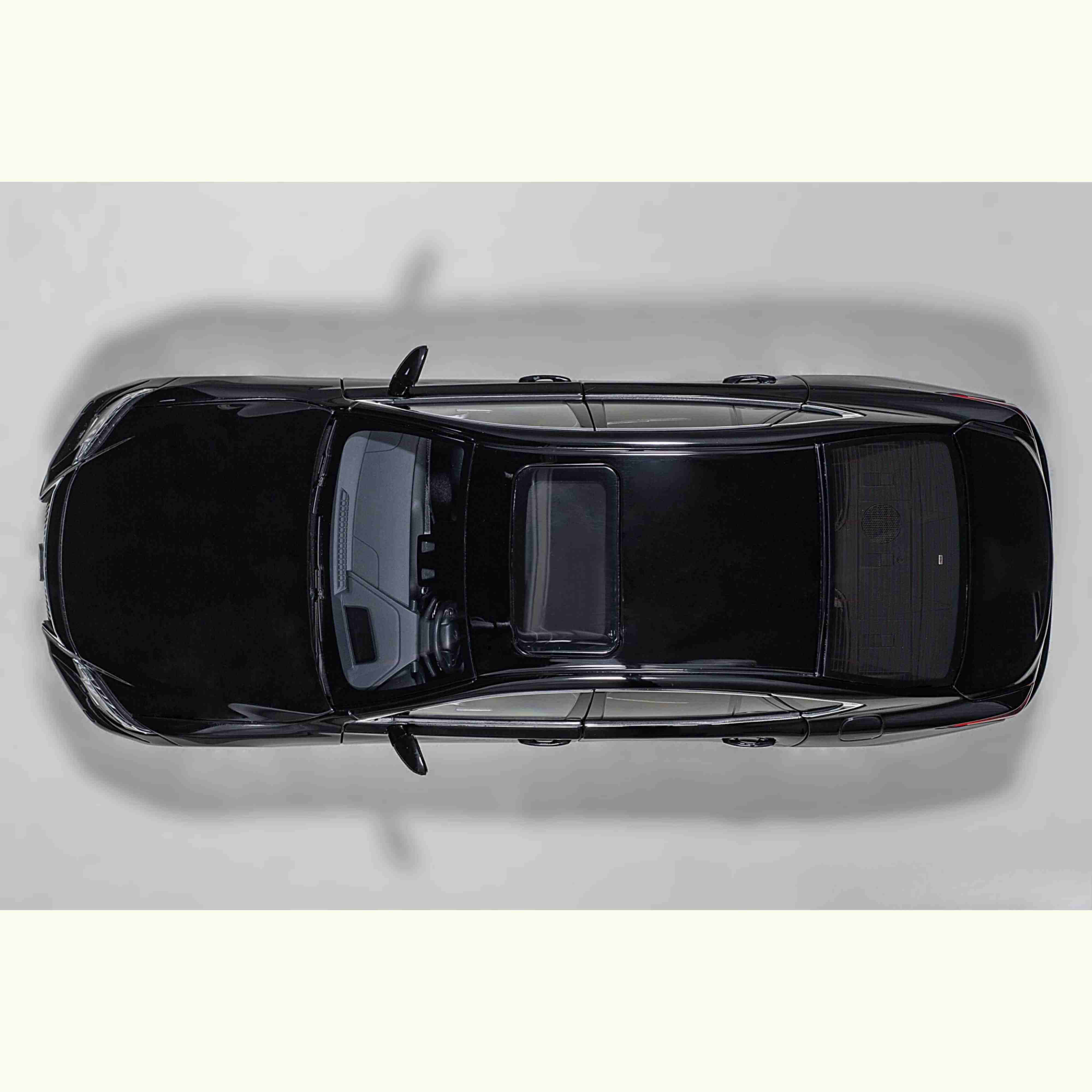 Lexus LFA 2010 Noir Mat 1/18 - Image 6