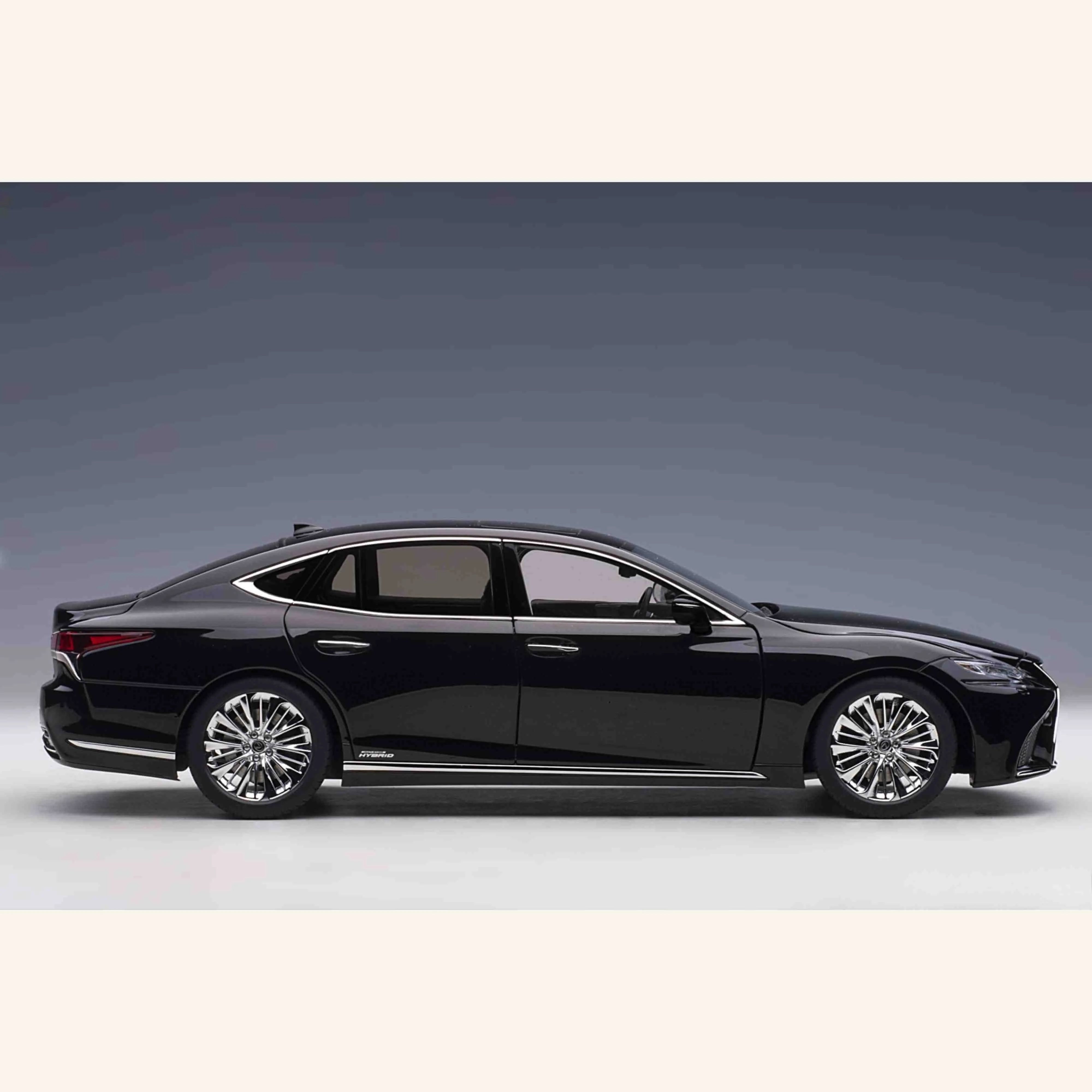 Lexus LS 500h 2018 Noir / Intérieur Noir 1/18 - Image 3