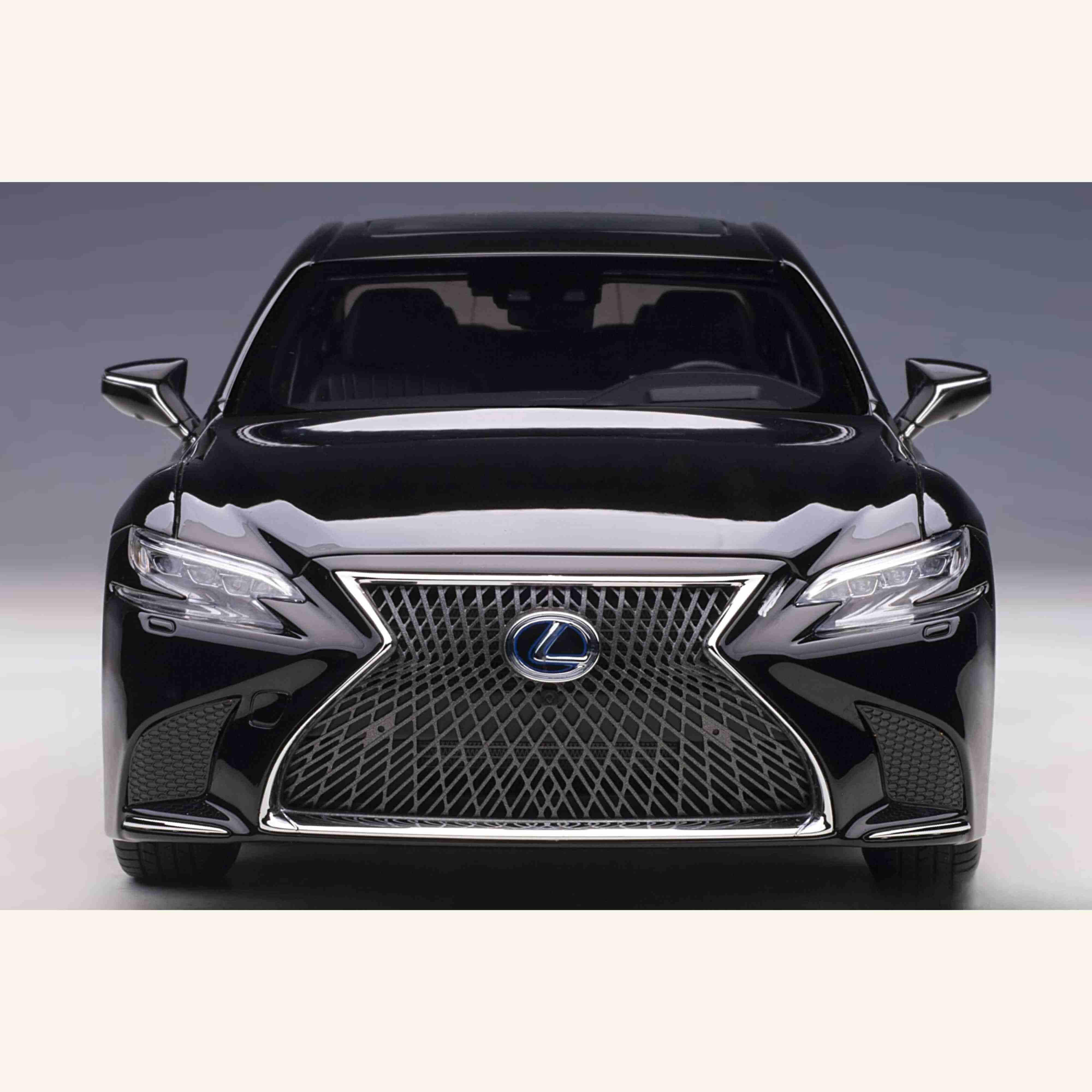 Lexus LS 500h 2018 Noir / Intérieur Noir 1/18 - Image 4