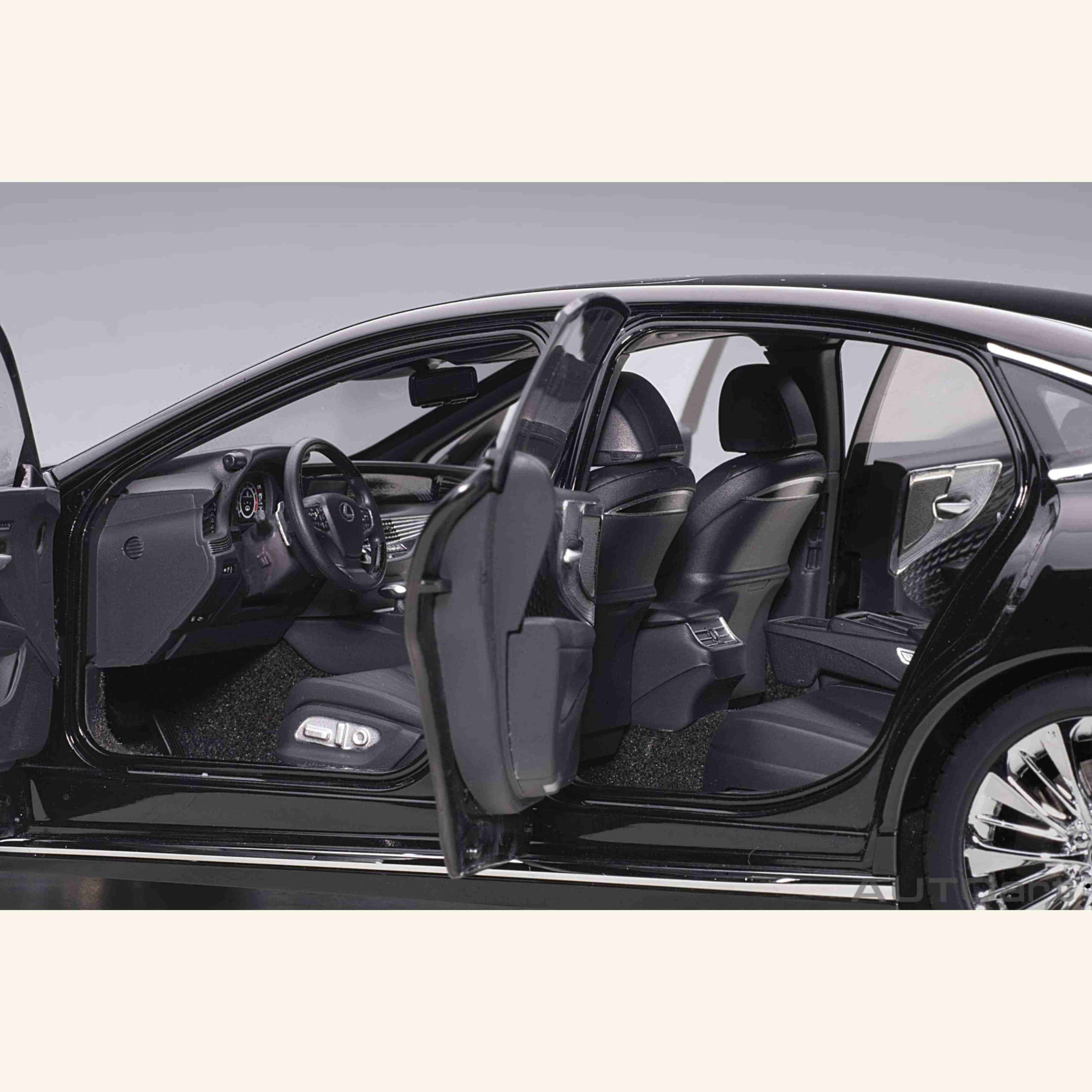 Lexus LS 500h 2018 Noir / Intérieur Noir 1/18 - Image 7