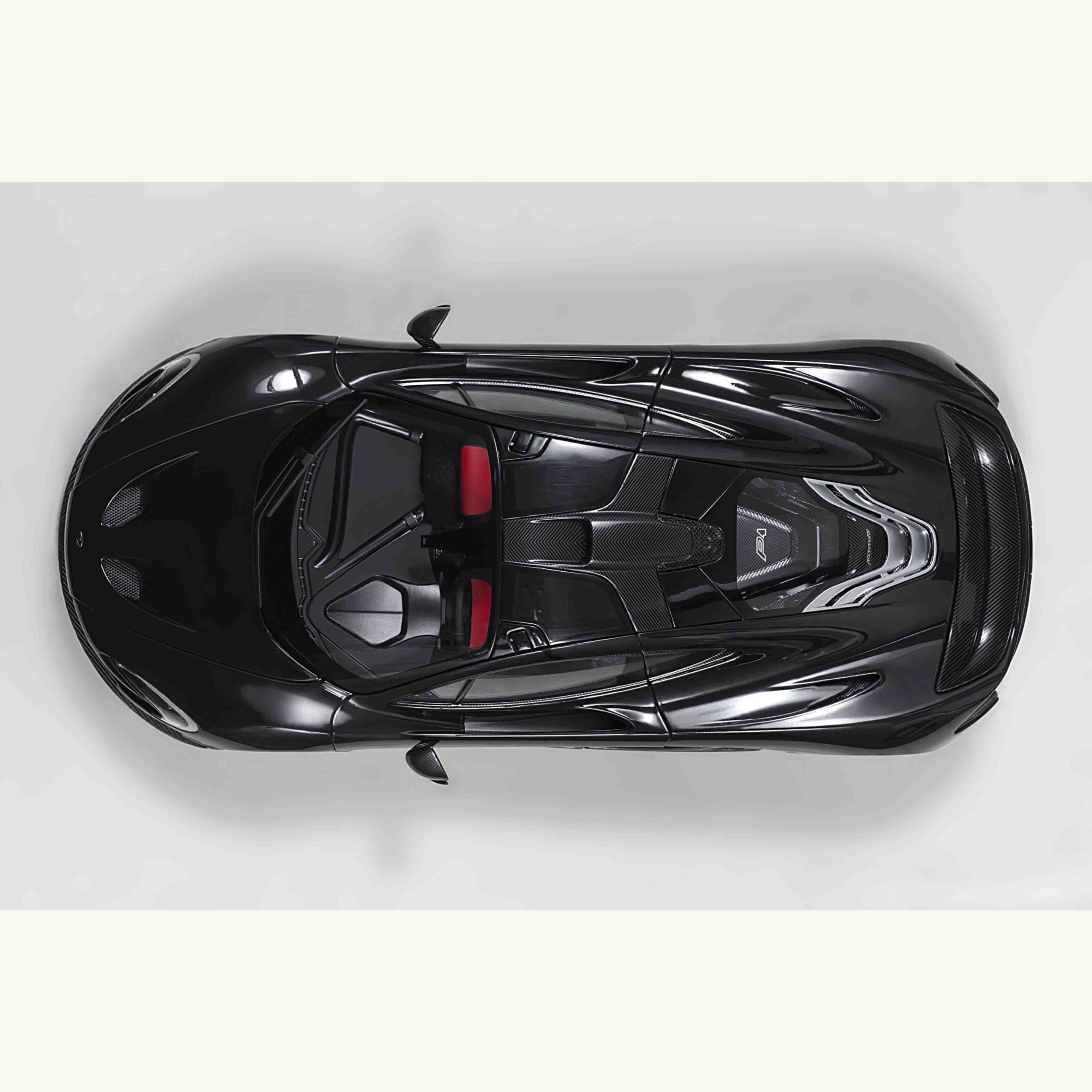 McLaren P1 2013 Fire Black / Intérieur Rouge-Noir 1/18 - Image 6