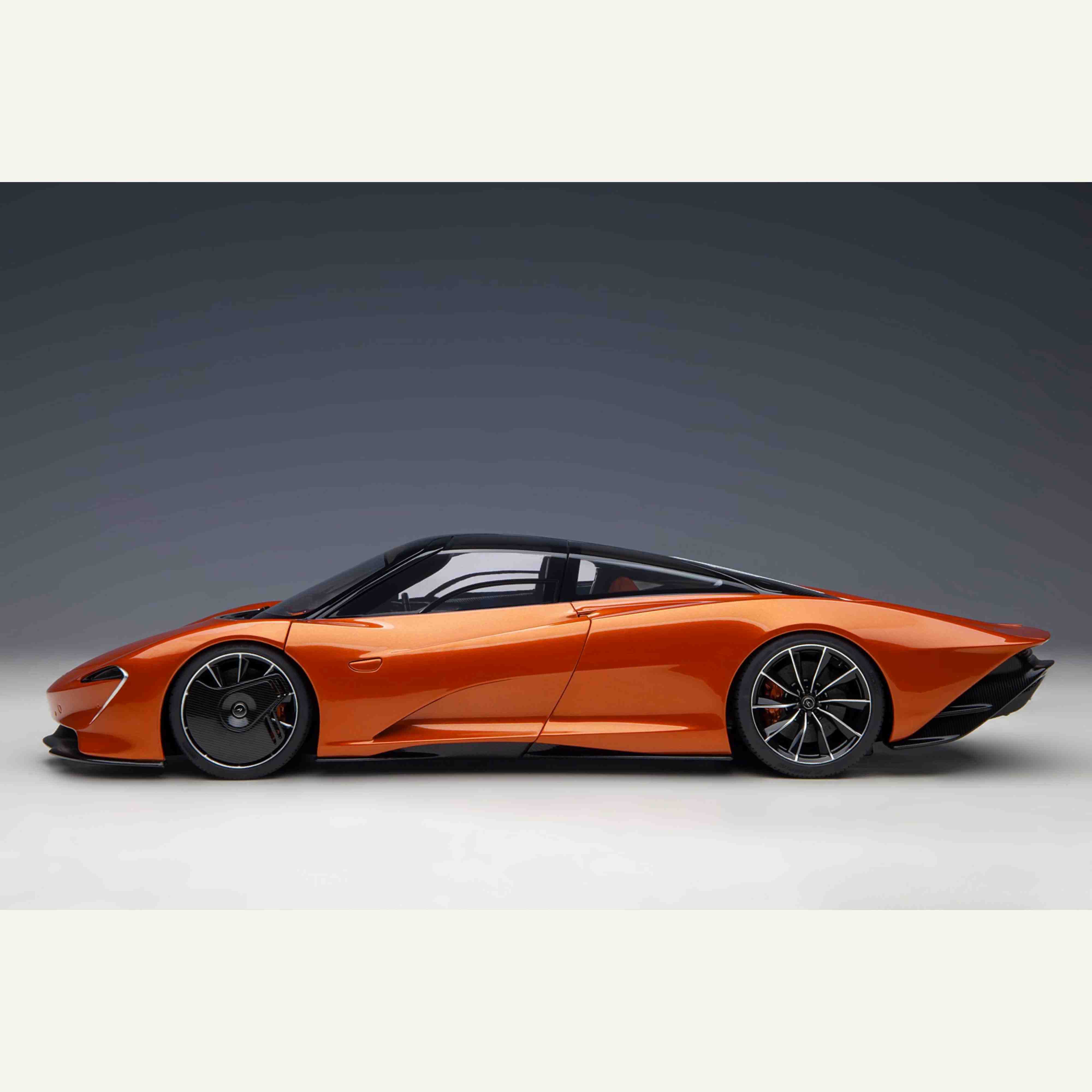 McLaren Speedtail 2020 Volcano Orange 1/18 - Image 2