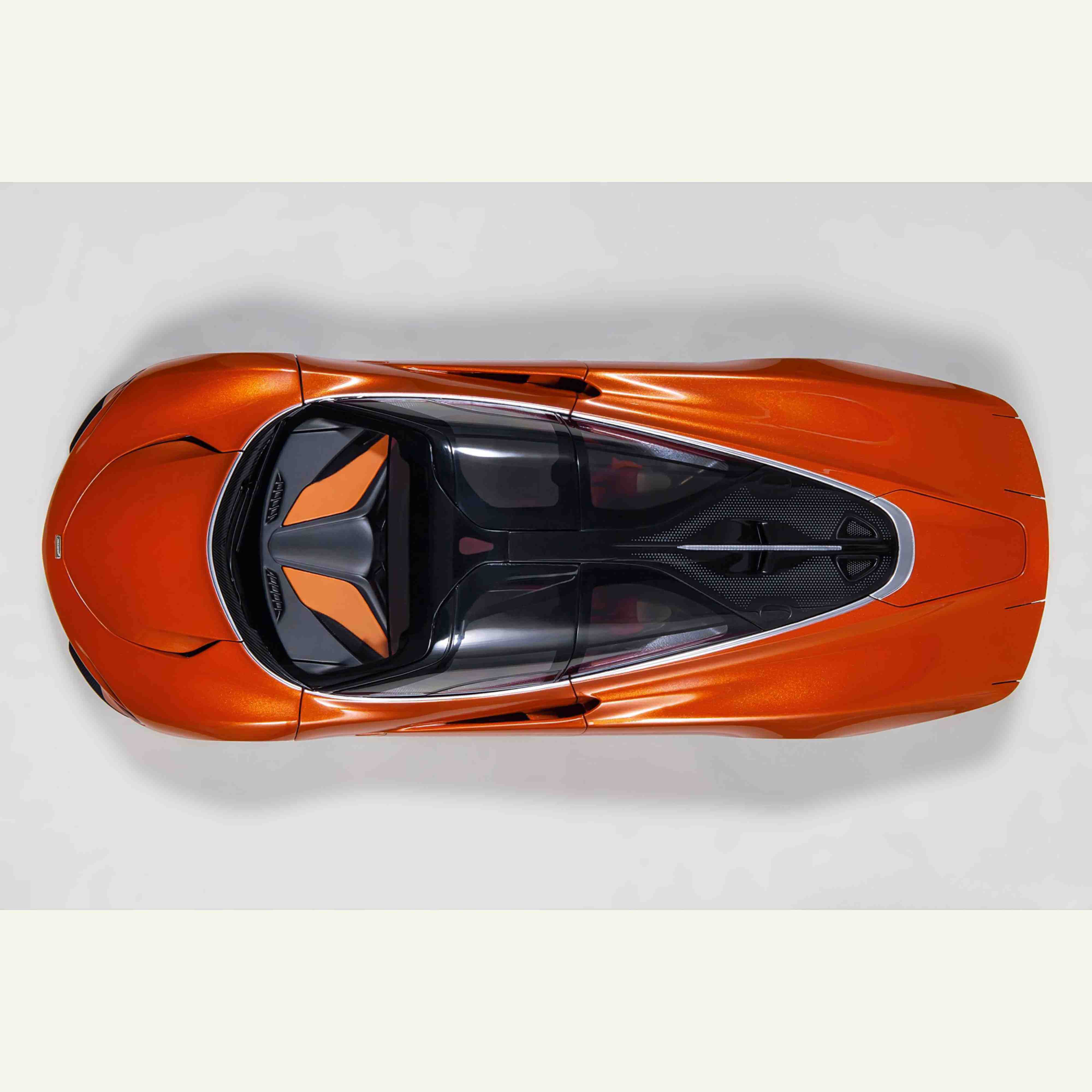 McLaren Speedtail 2020 Volcano Orange 1/18 - Image 6