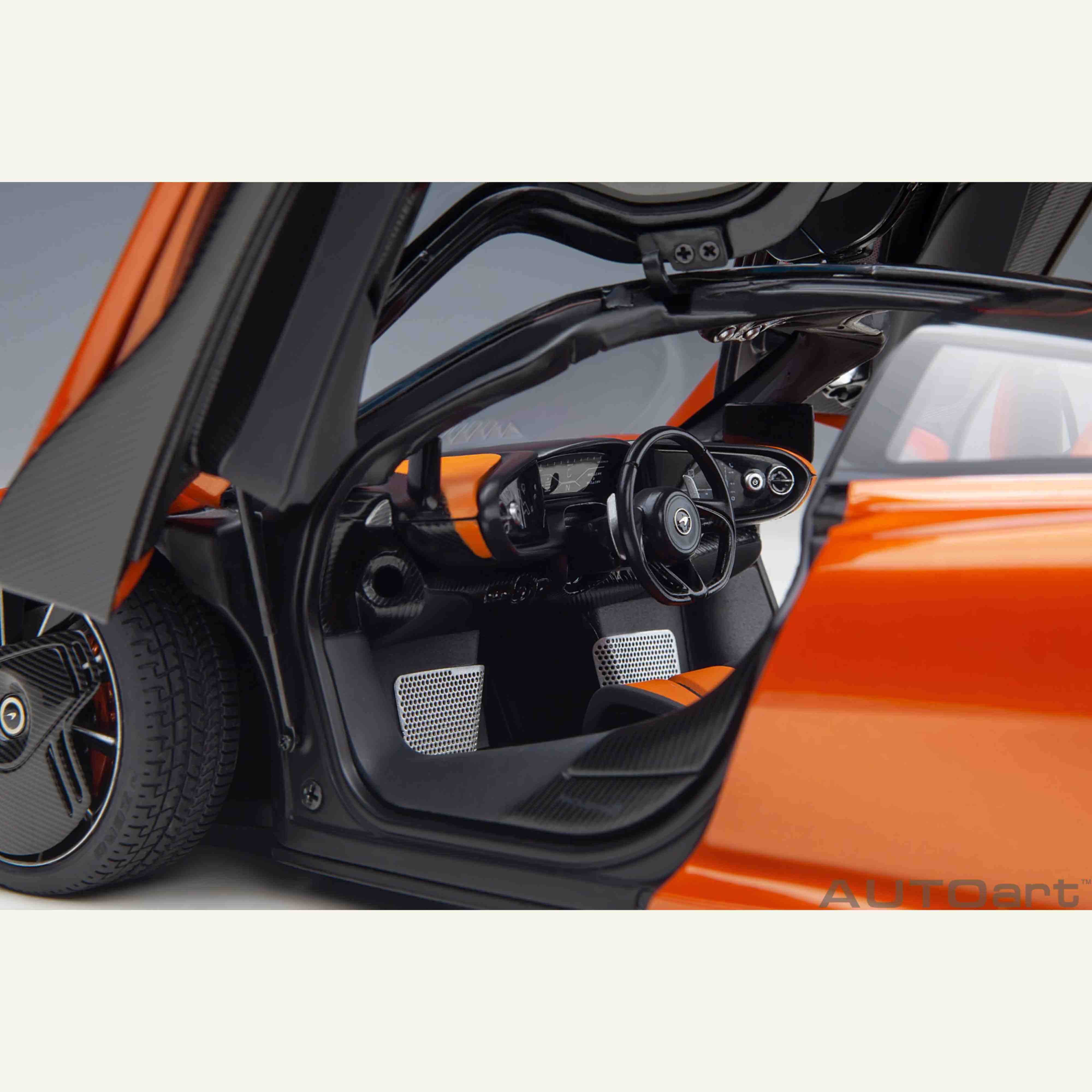 McLaren Speedtail 2020 Volcano Orange 1/18 - Image 7