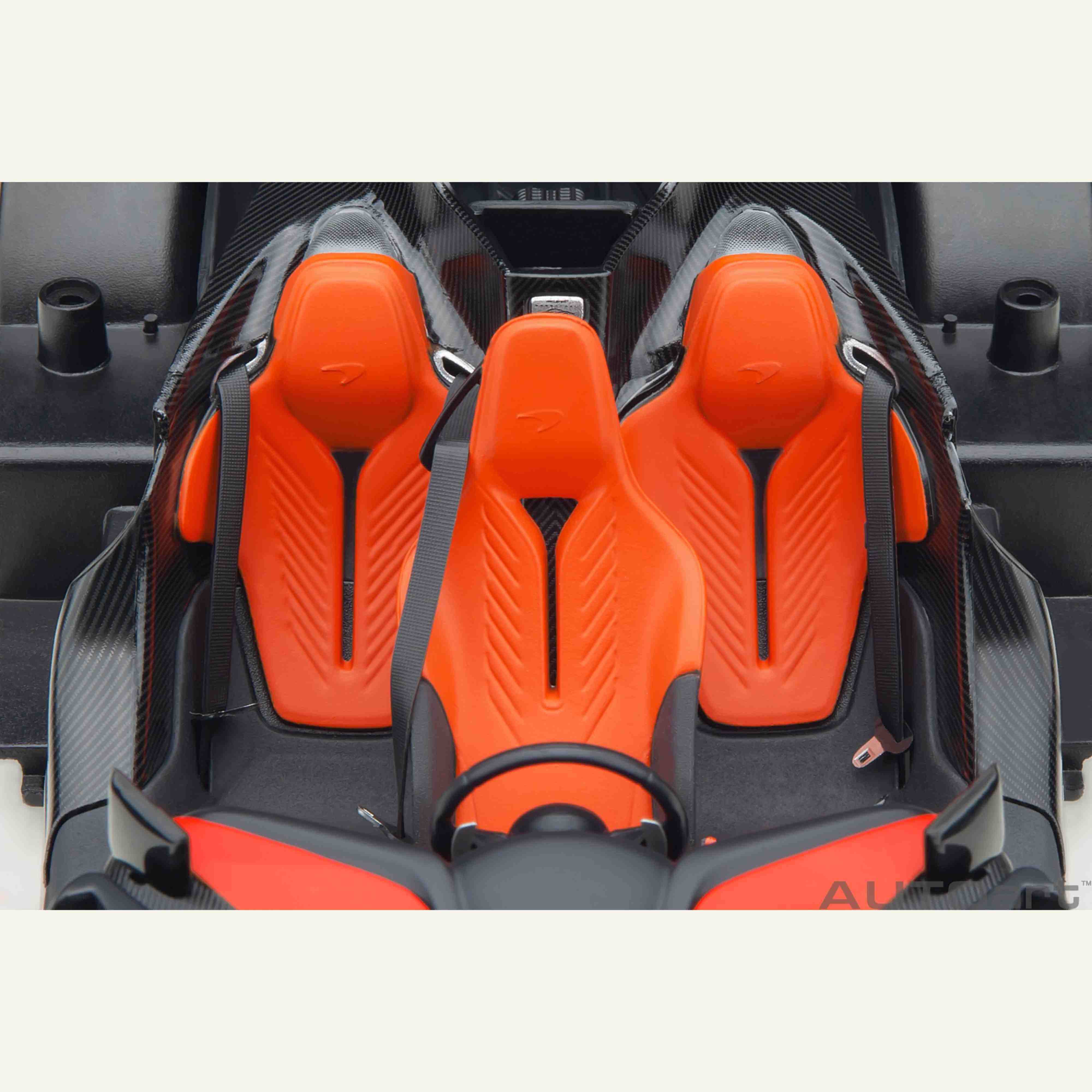 McLaren Speedtail 2020 Volcano Orange 1/18 - Image 9