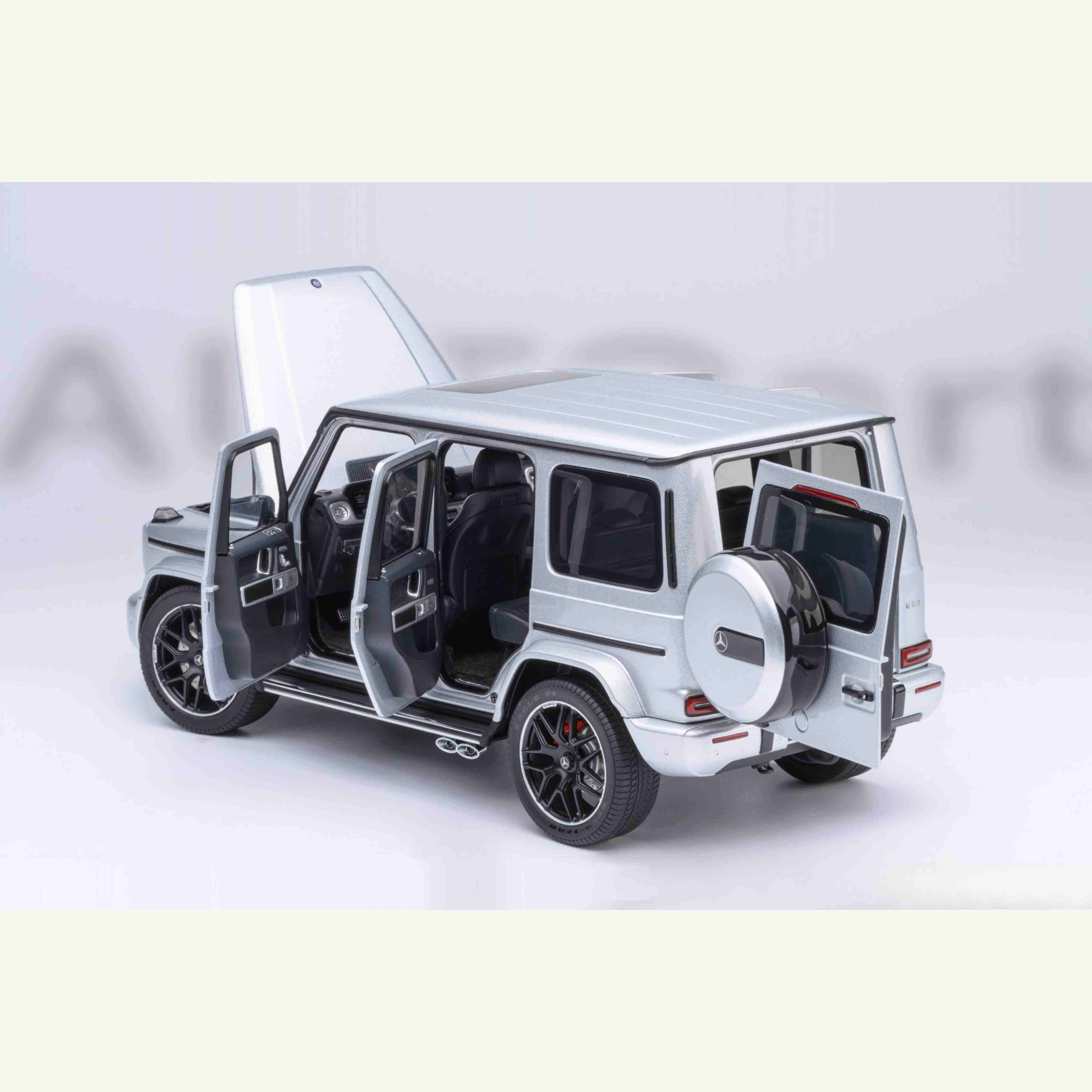 Mercedes-AMG G63 2019 Iridium Silver Metallic 1/18 - Image 11