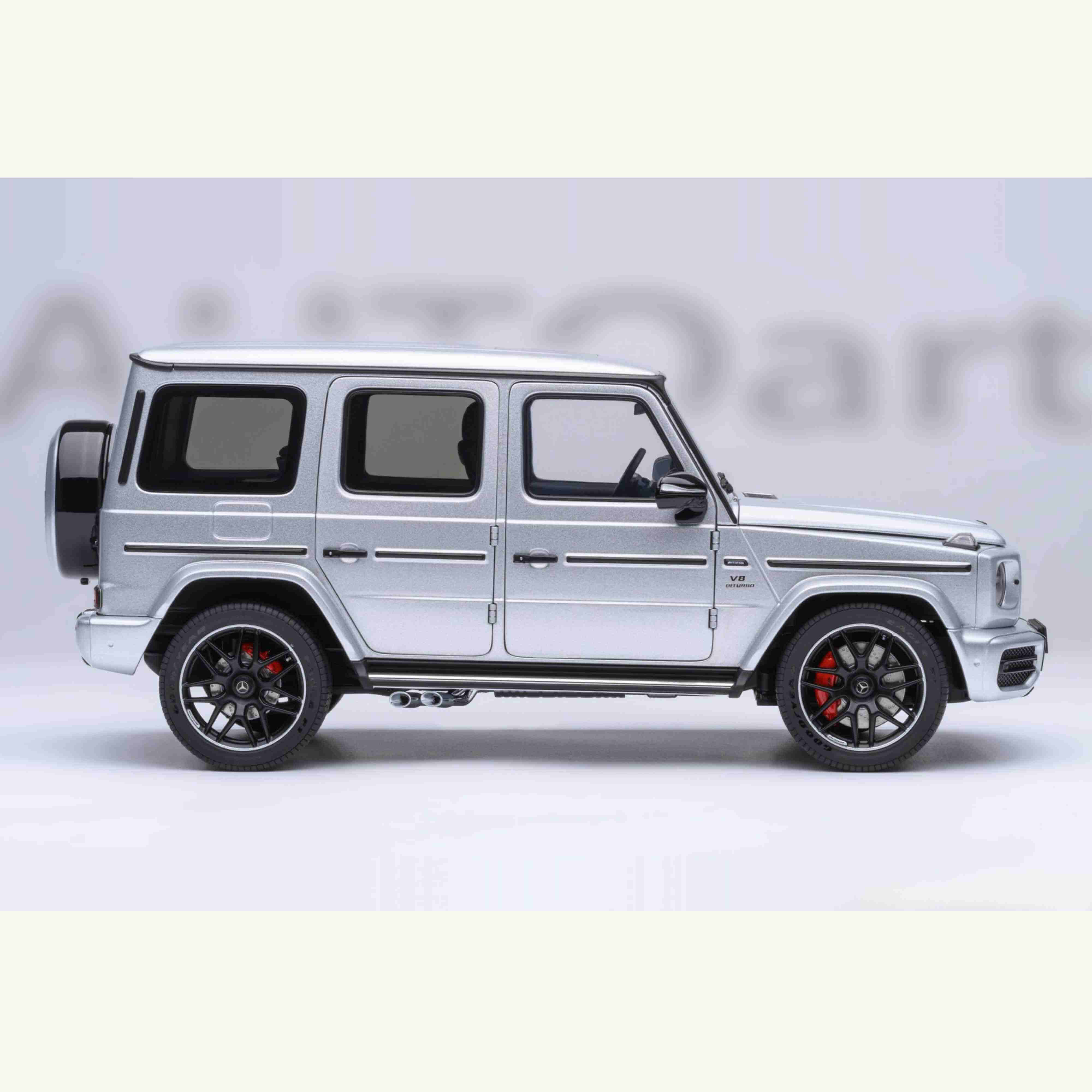 Mercedes-AMG G63 2019 Iridium Silver Metallic 1/18 - Image 3