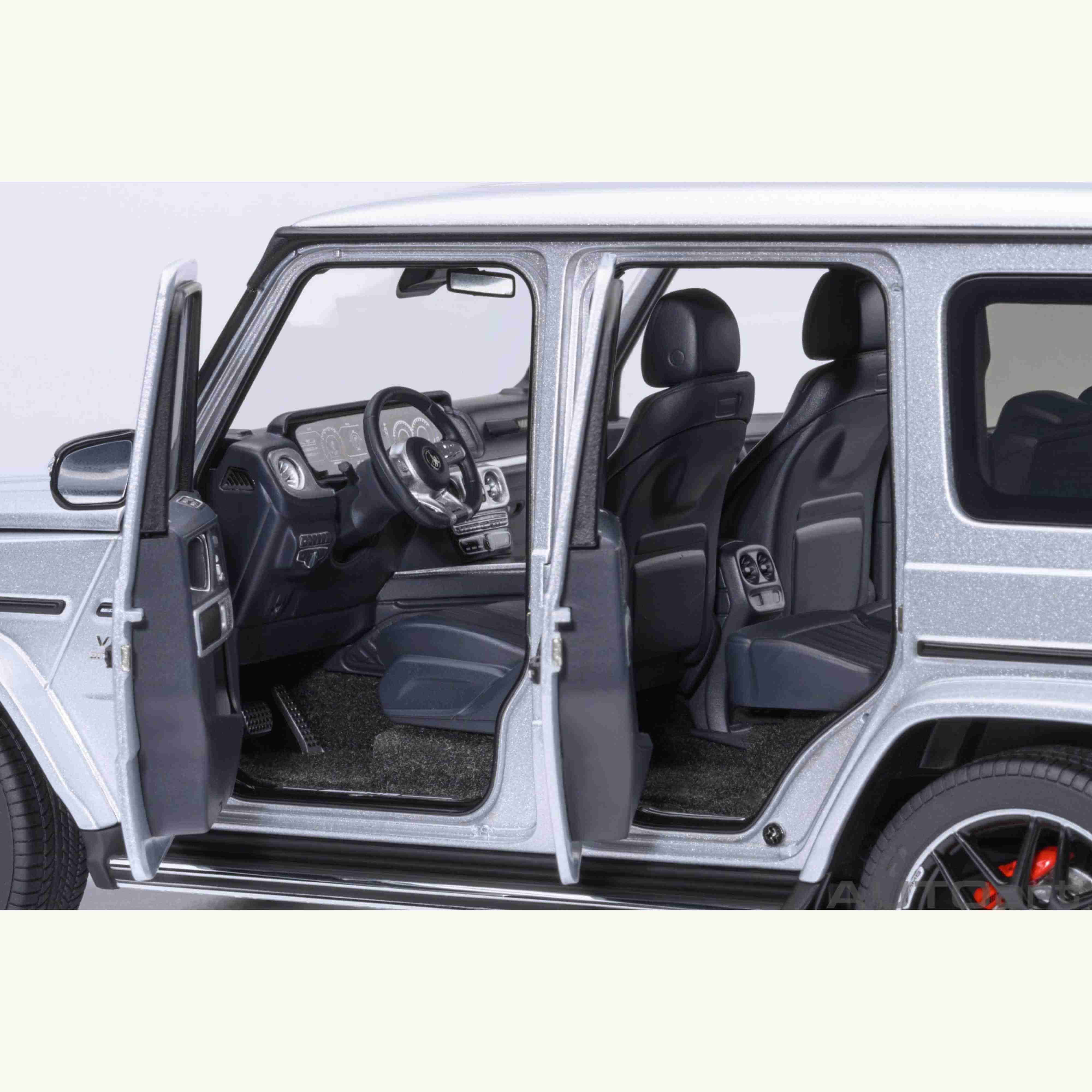 Mercedes-AMG G63 2019 Iridium Silver Metallic 1/18 - Image 7