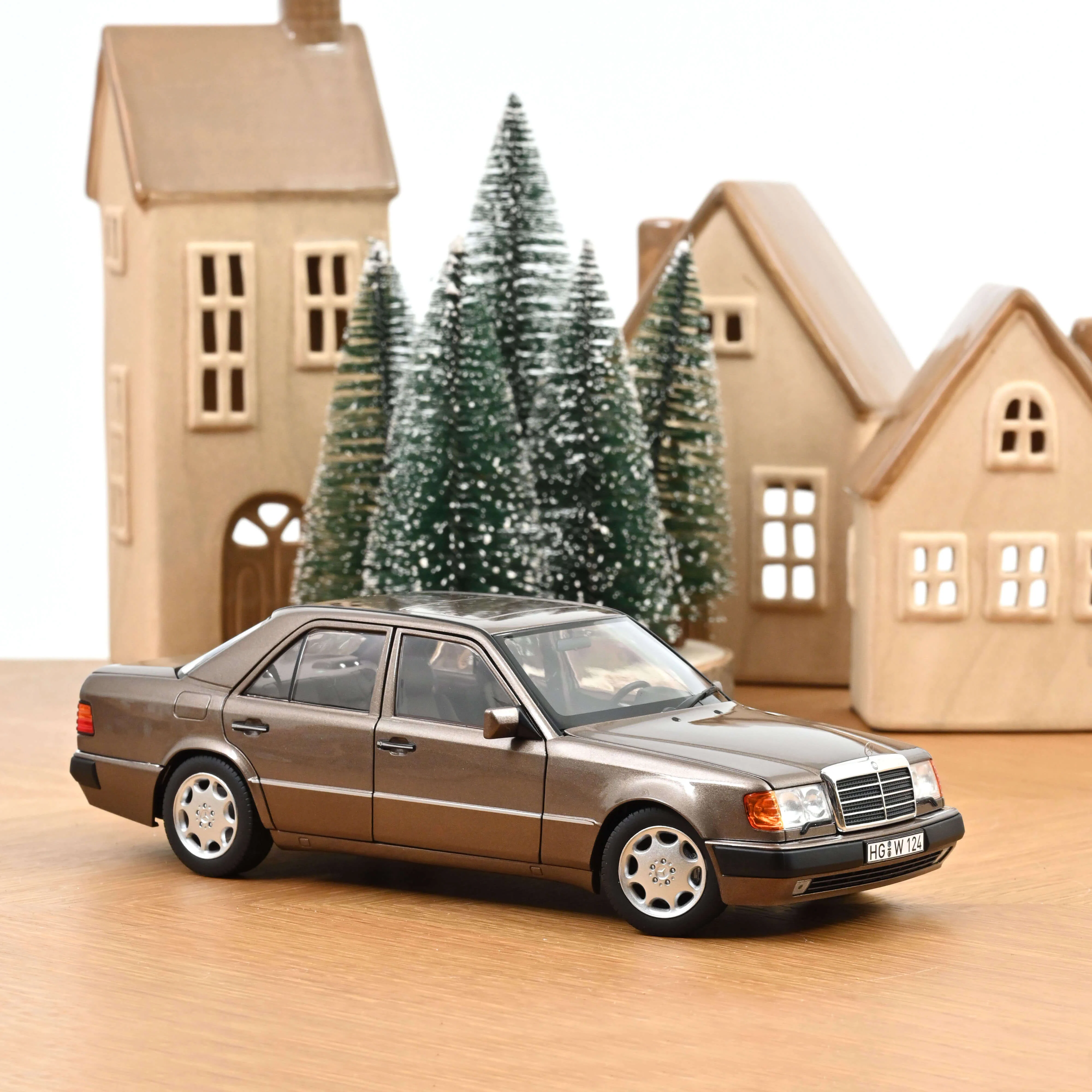 Mercedes-Benz 500 E 1990 Impala métallisé 1/18