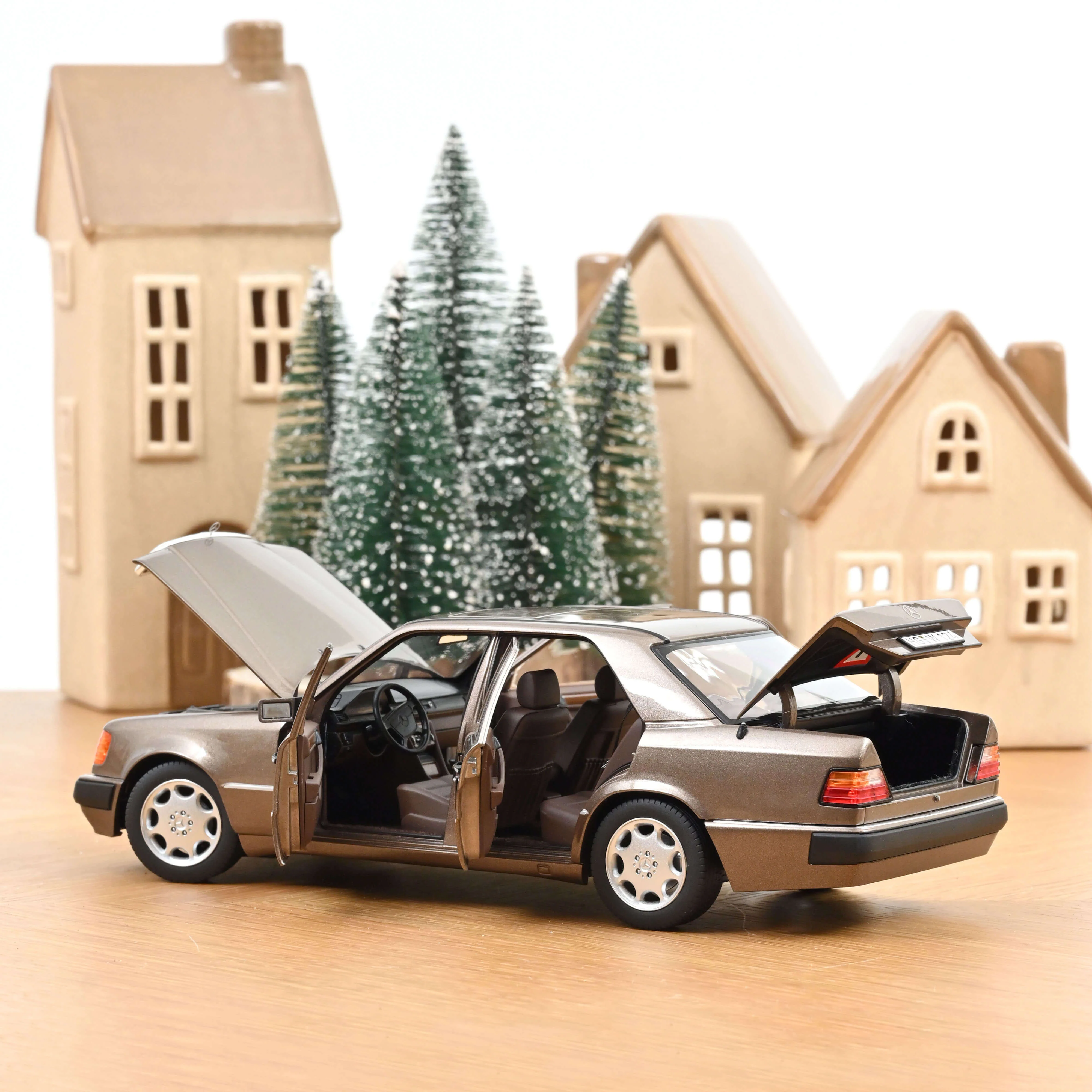 Mercedes-Benz 500 E 1990 Impala métallisé 1/18 - Image 2