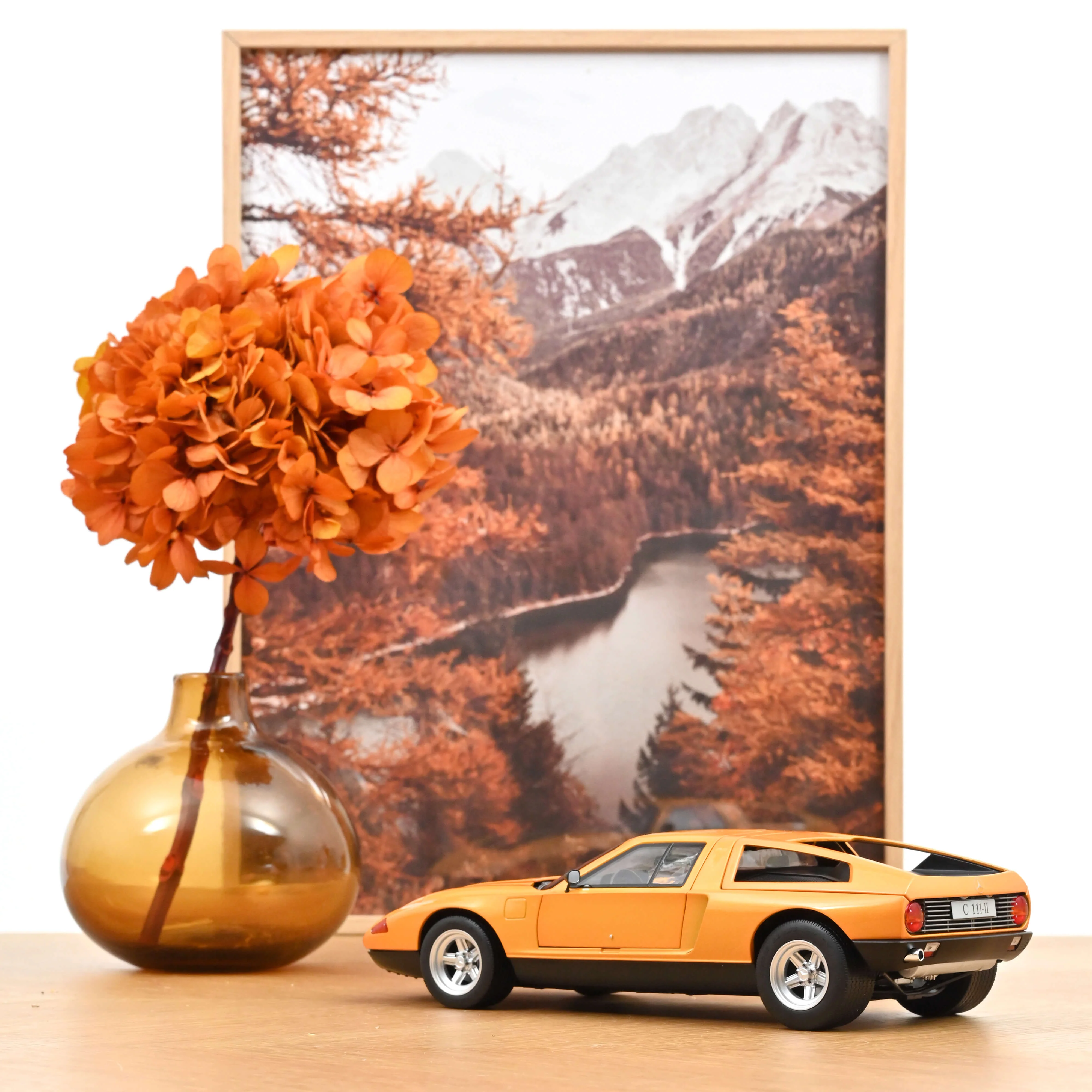 Mercedes-Benz C 111 / II 1970 Weissherbs métallisé 1/18 - Image 5