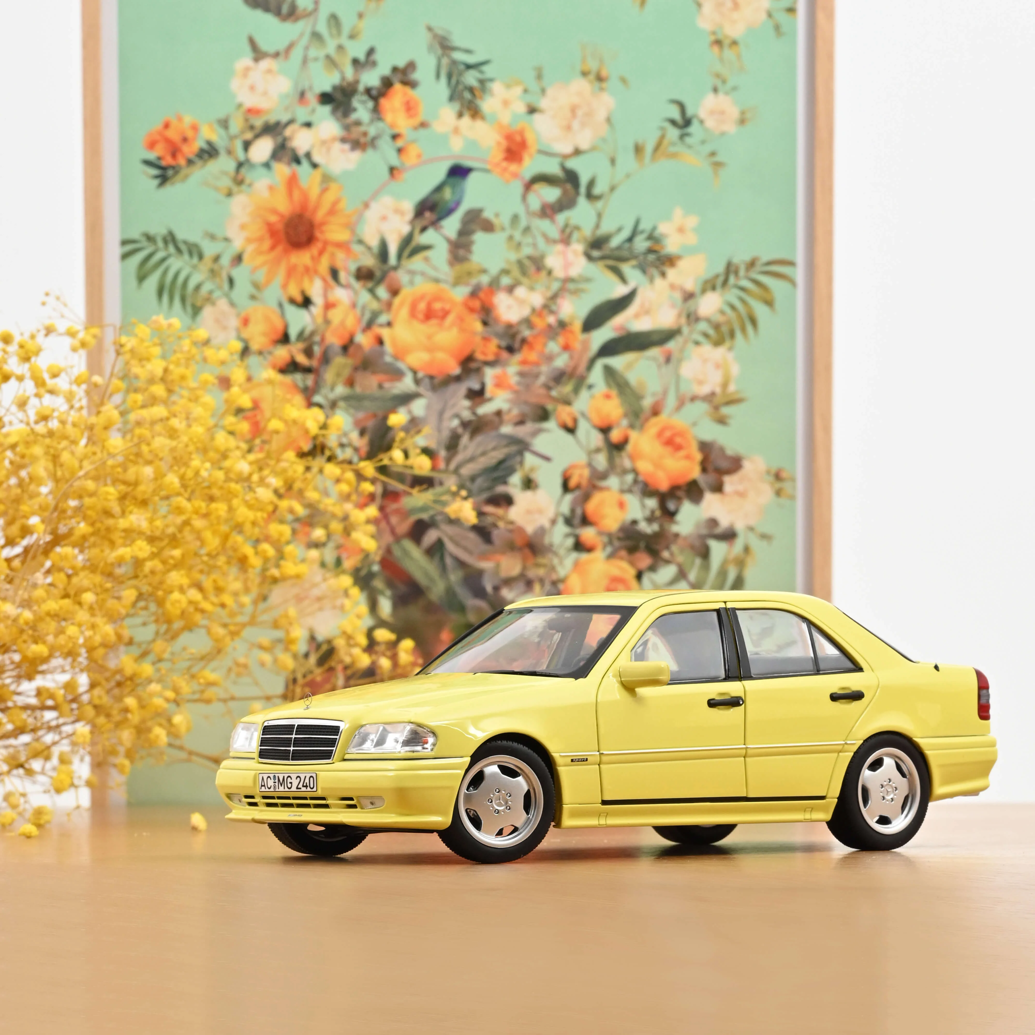 Mercedes-Benz C36 AMG 1993 Jaune clair 1/18 - 200 pcs.