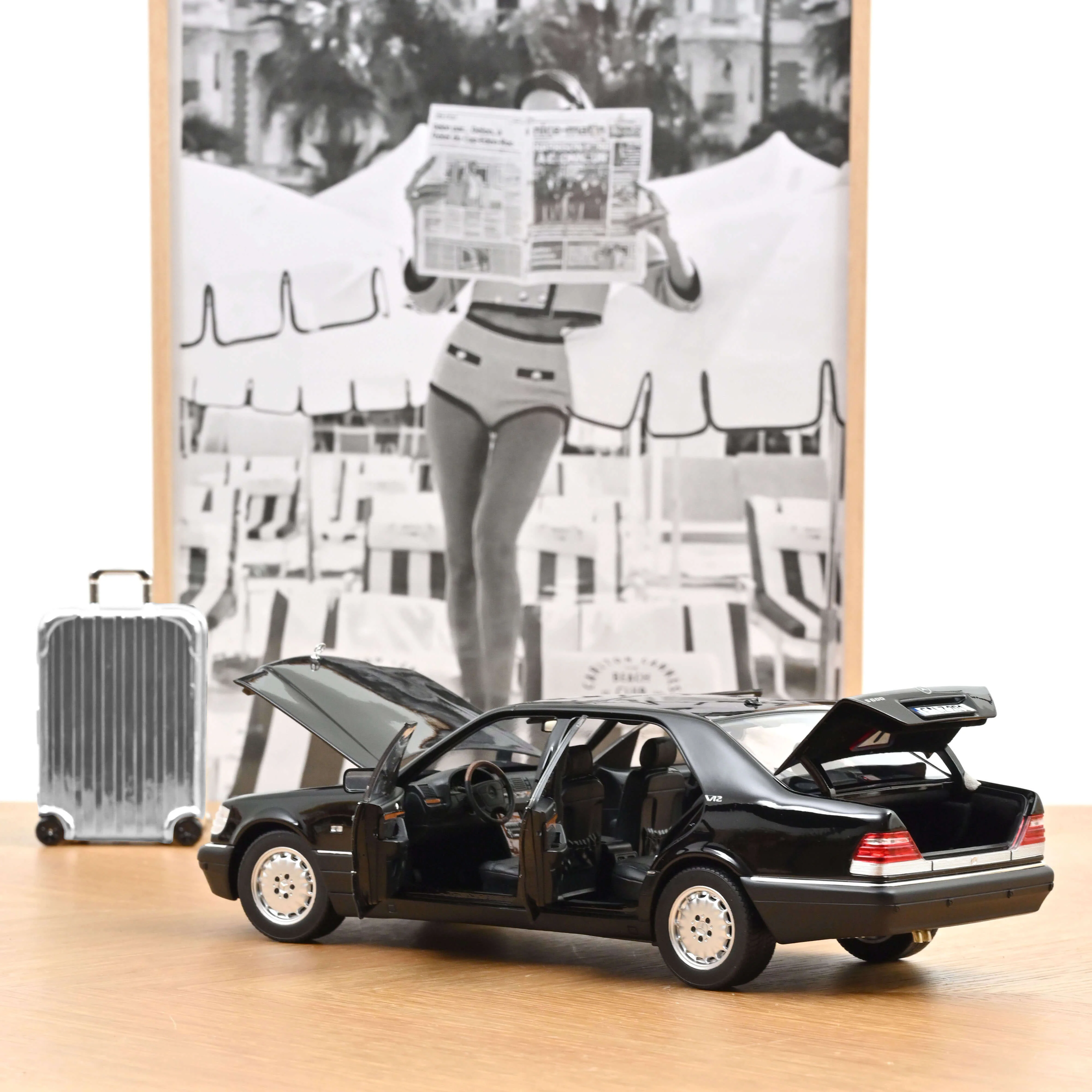 Mercedes-Benz S600 1997 Noir Obsidian metallisé 1/18 - Image 2