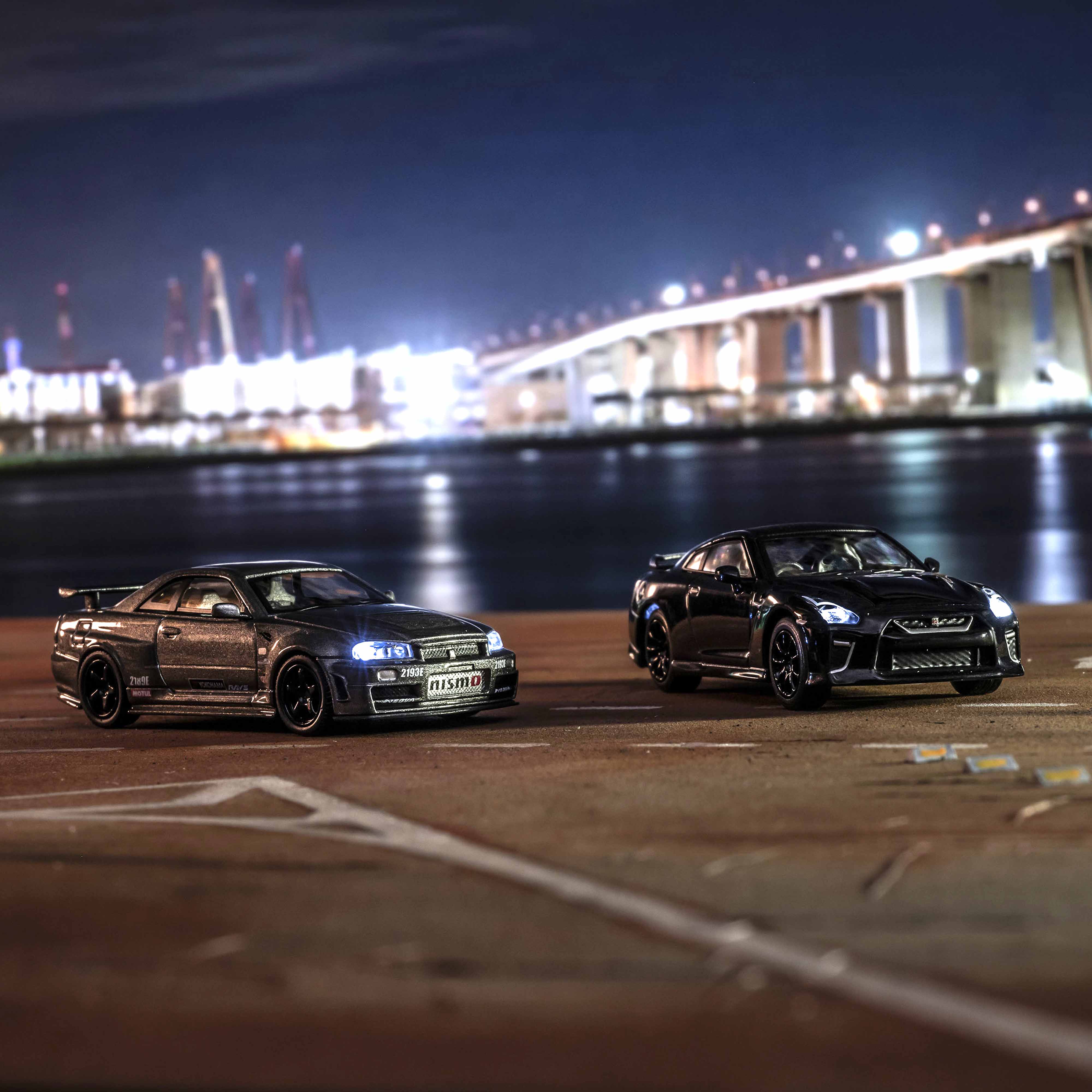 Nissan Skyline GT-R avec LED Gris 1/64 - Image 5
