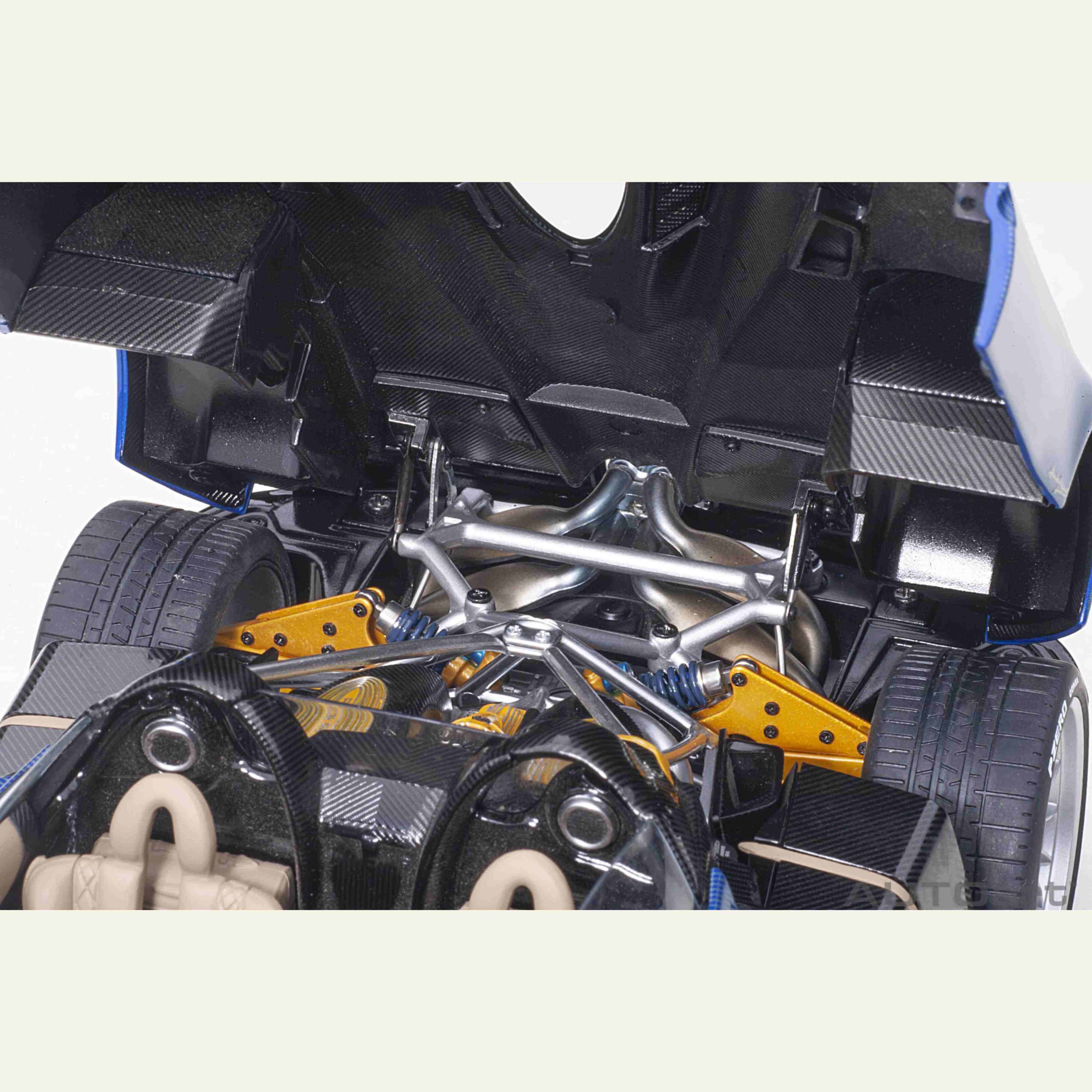Pagani Huayra Roadster 2017 Blu Tricolore Carbone 1/18 - Image 8