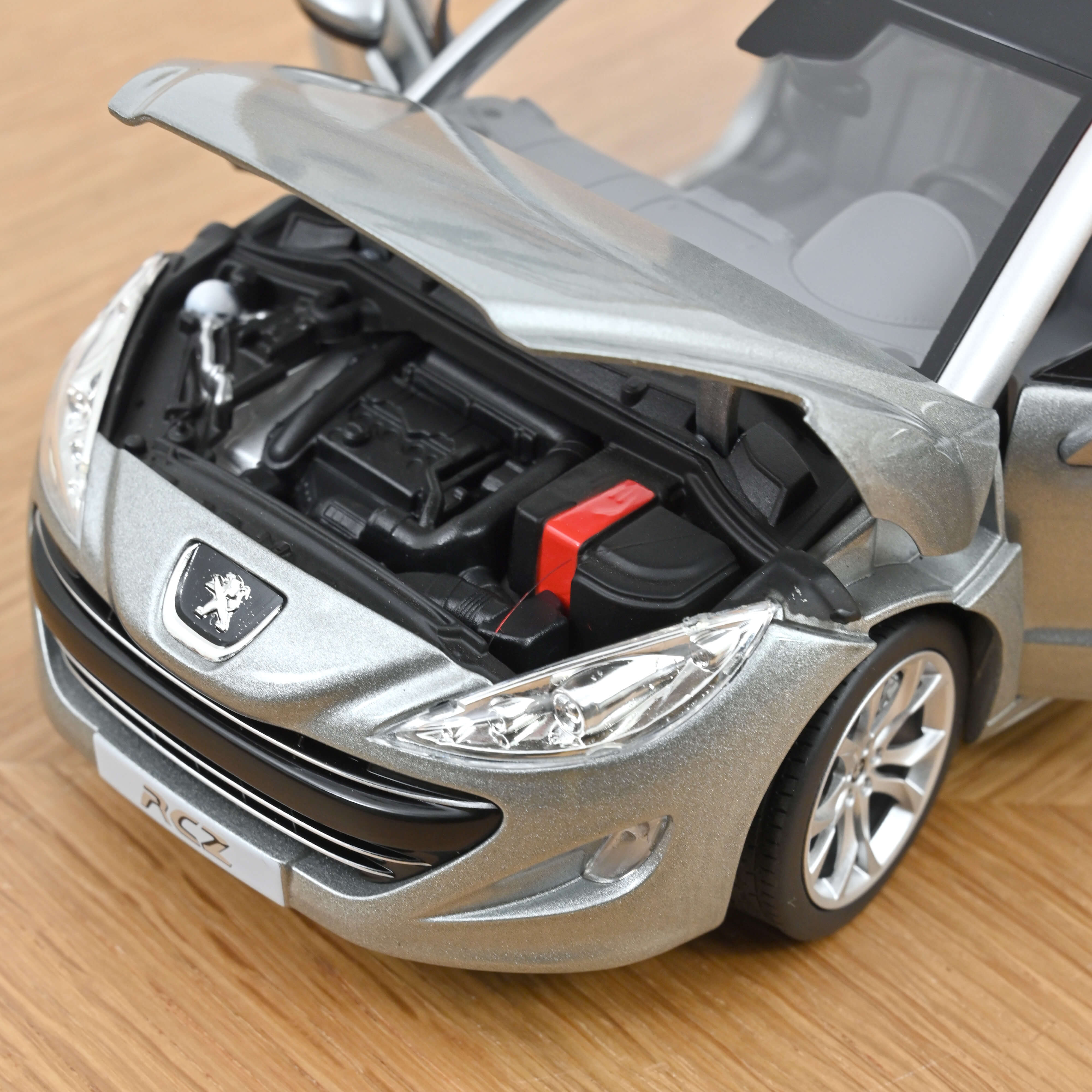 Peugeot RCZ 2010 Gris Sidobre 1/18 - Image 5