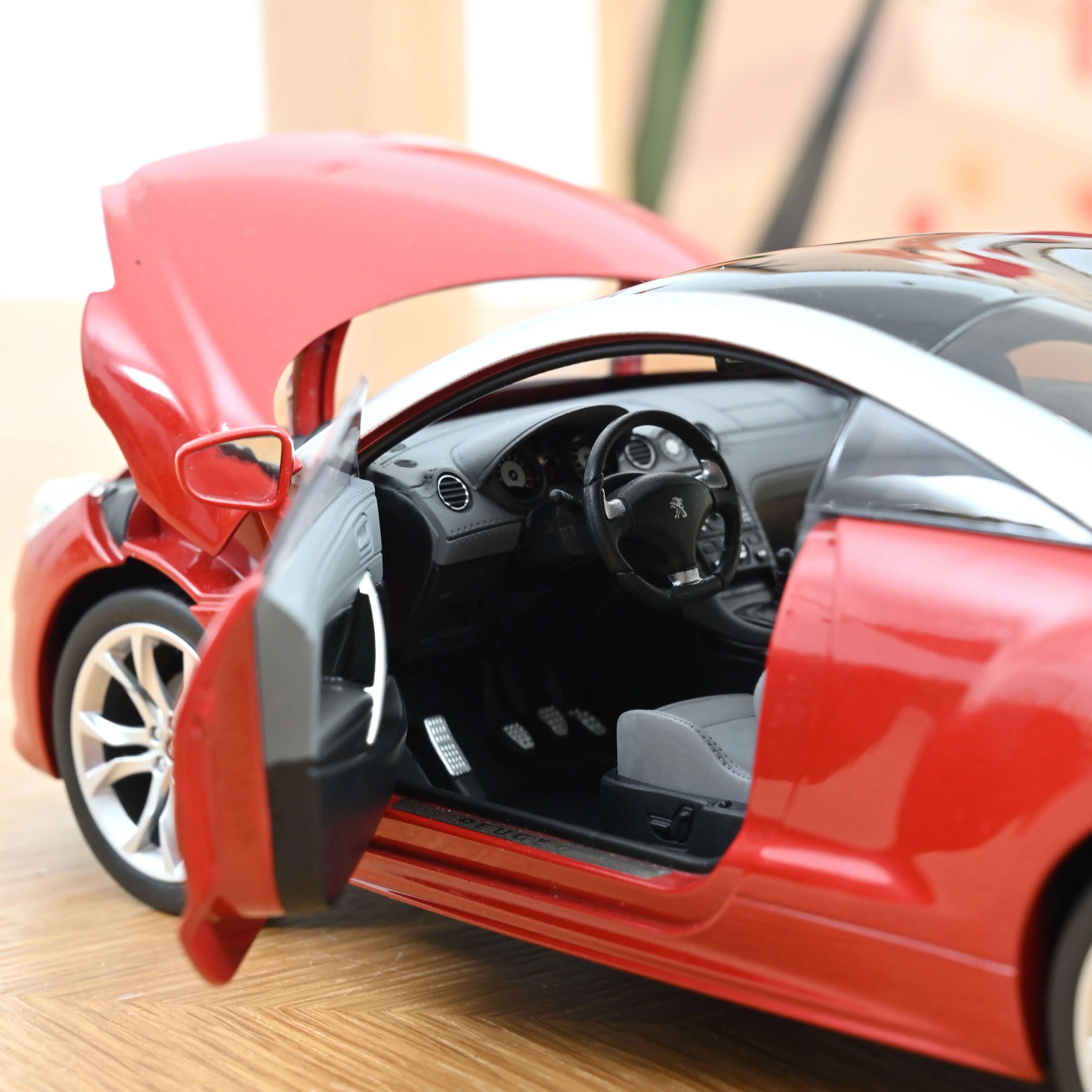 Peugeot RCZ 2010 Rouge Tourmaline 1/18 - 200pcs - Image 4
