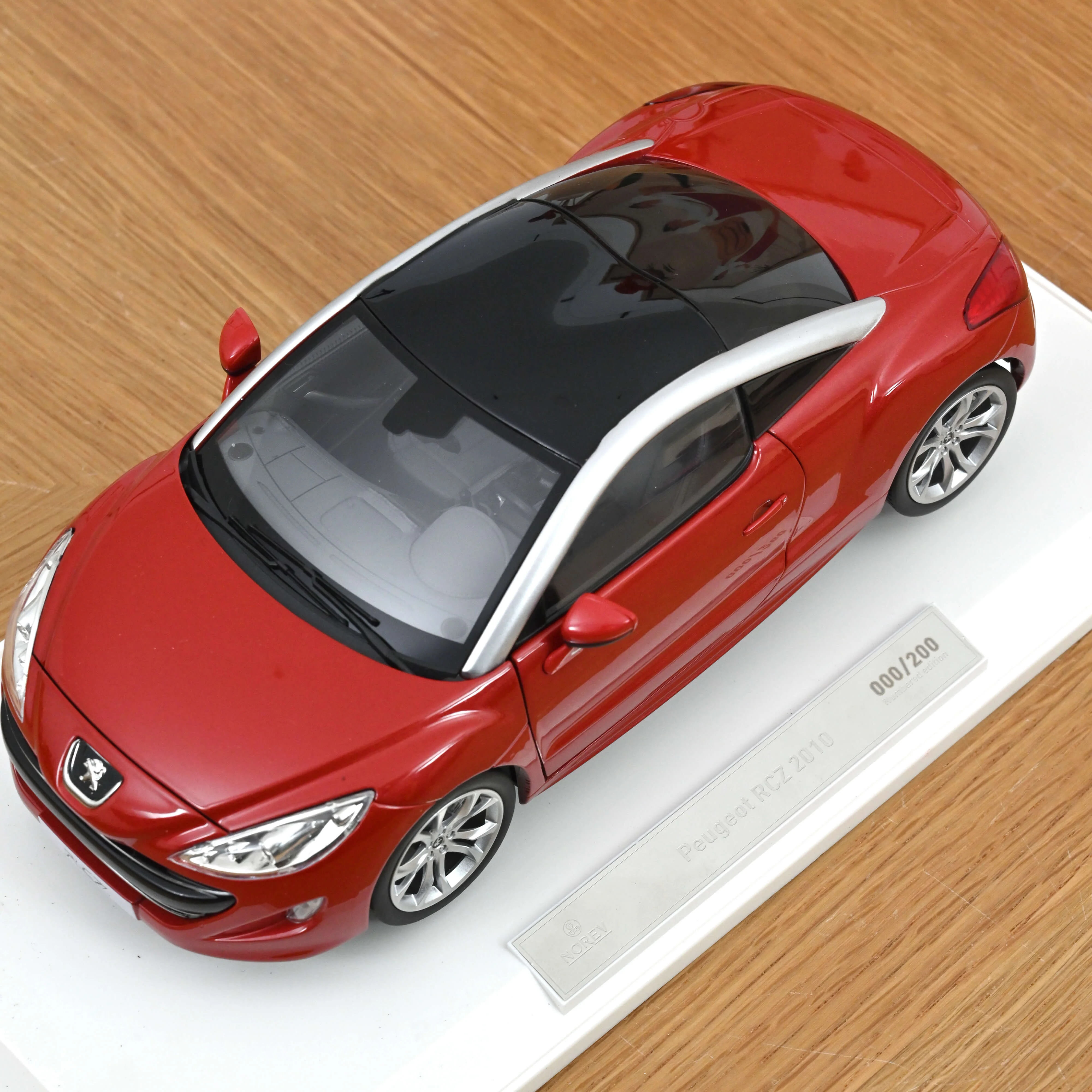 Peugeot RCZ 2010 Rouge Tourmaline 1/18 - 200pcs - Image 6