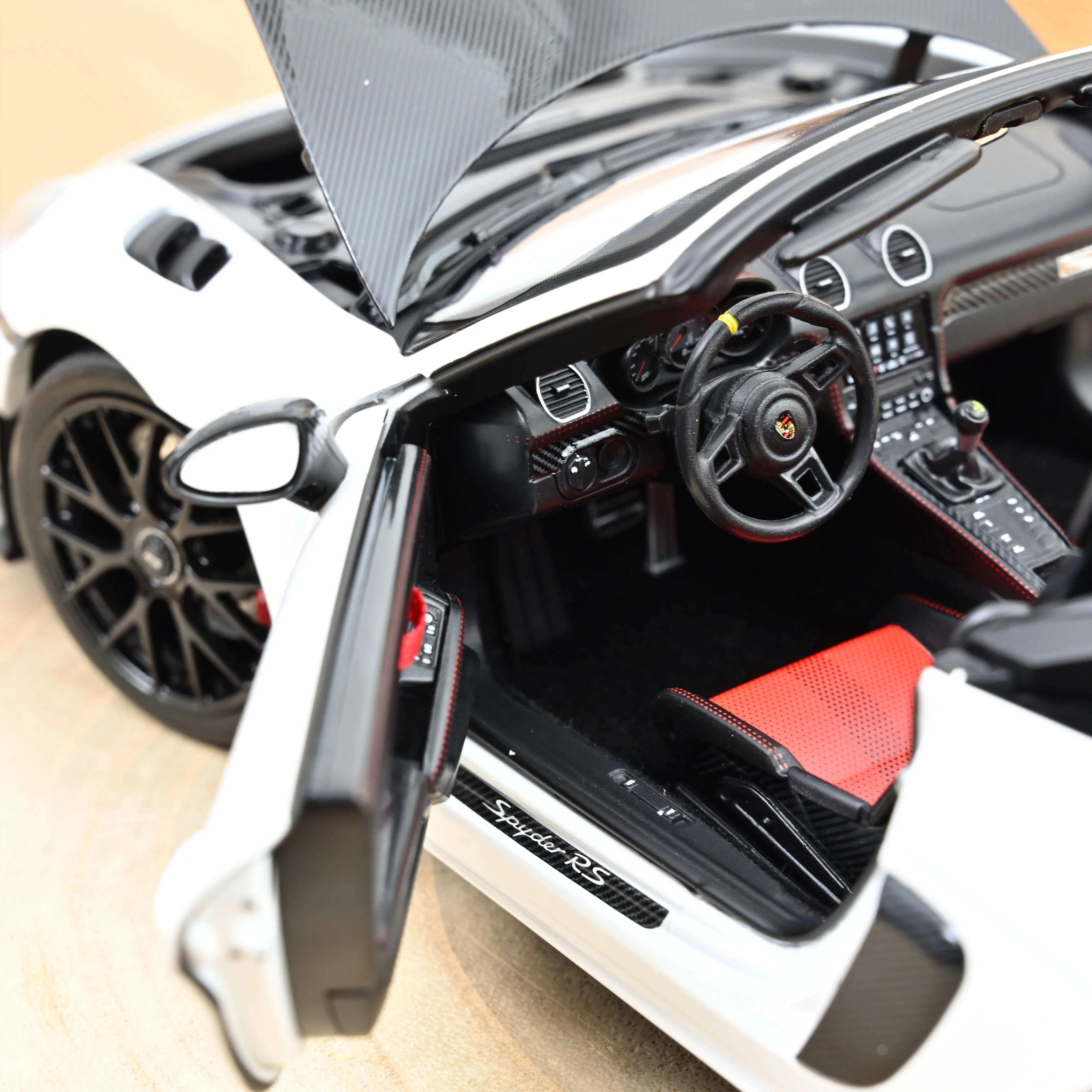 Porsche 718 Spyder RS Pack Weissach 2023 Blanc 1/18 - Image 4