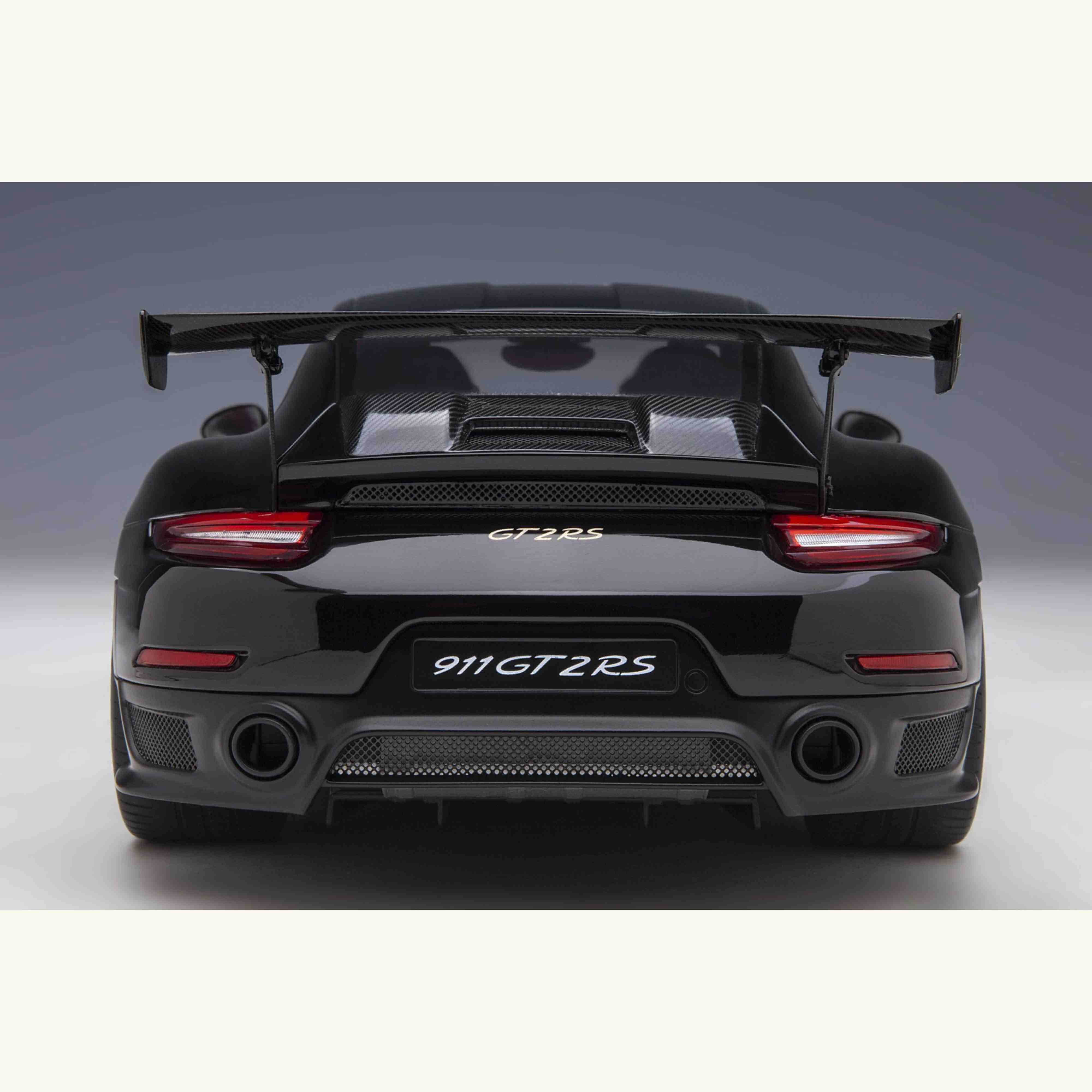 Porsche 911 (991.2) GT2 RS 2017 Weissach Package Noir 1/18 - Image 5