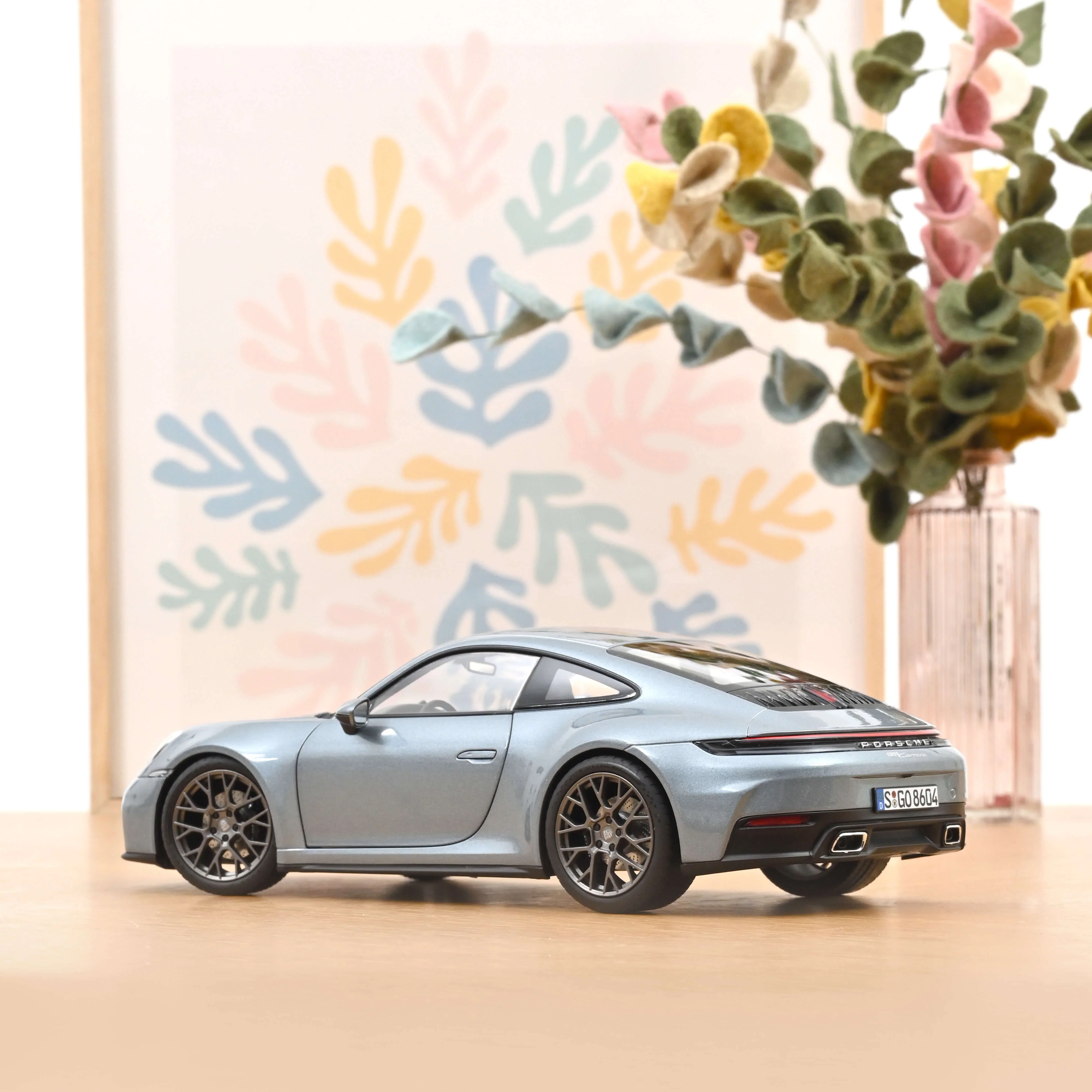 Porsche 911 Carrera 2025 964 polarsilvermetallic 1/18 - Image 3